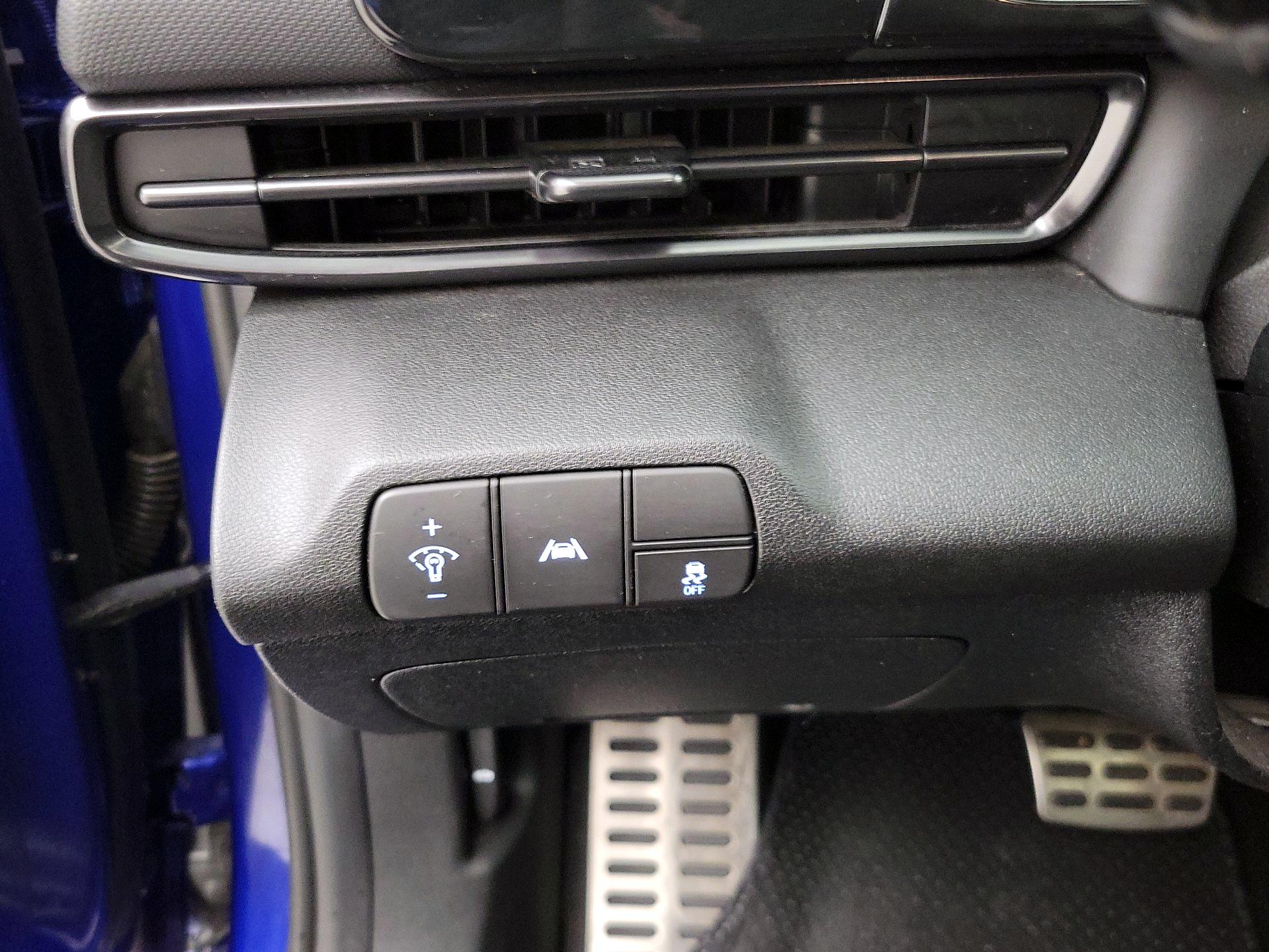 Thumbnail: 2022 Hyundai Elantra - 13