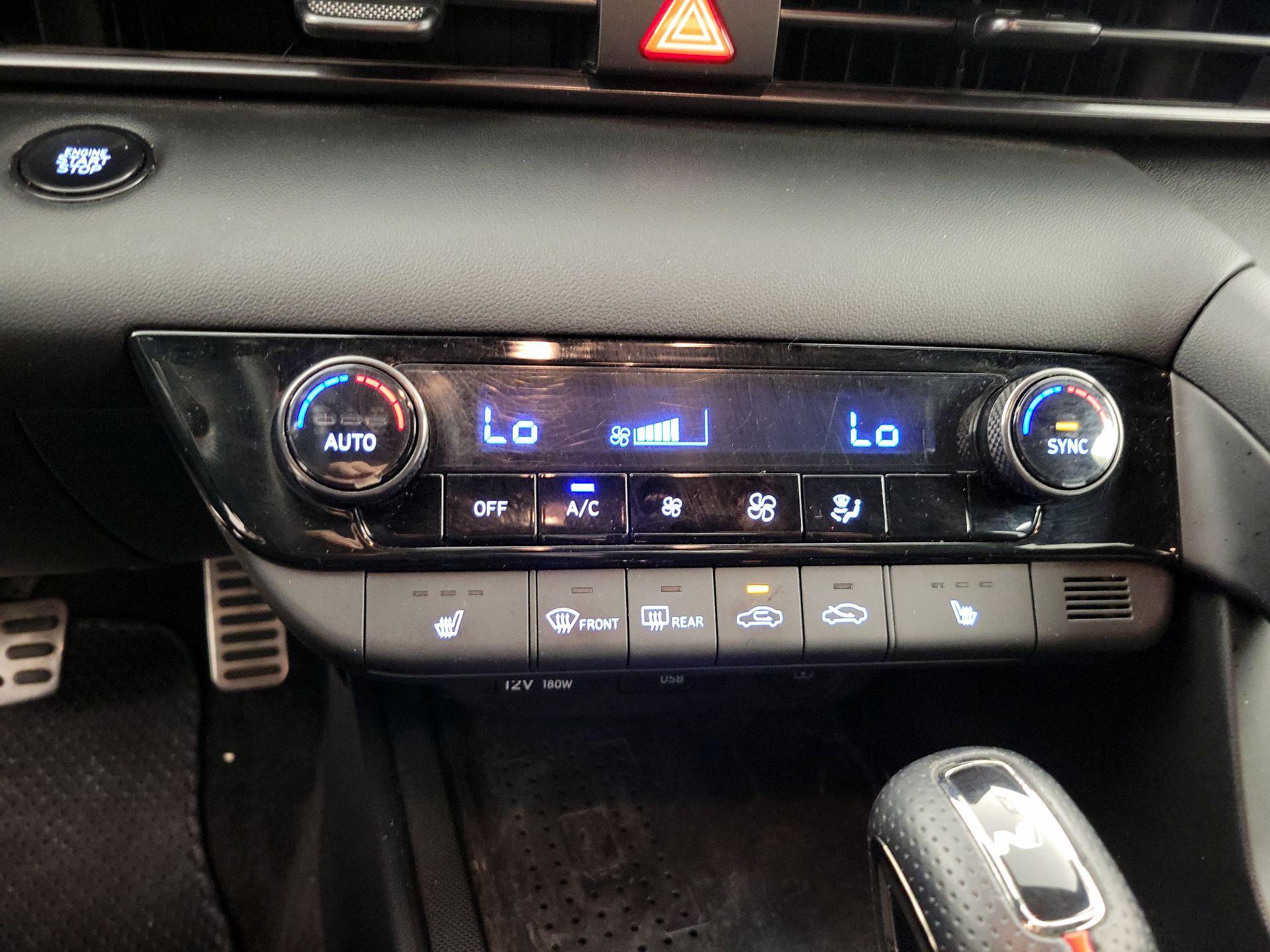 Thumbnail: 2022 Hyundai Elantra - 16