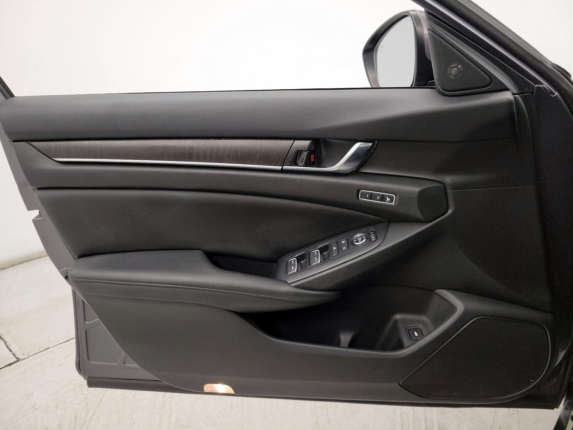 Thumbnail: 2019 Honda Accord - 12