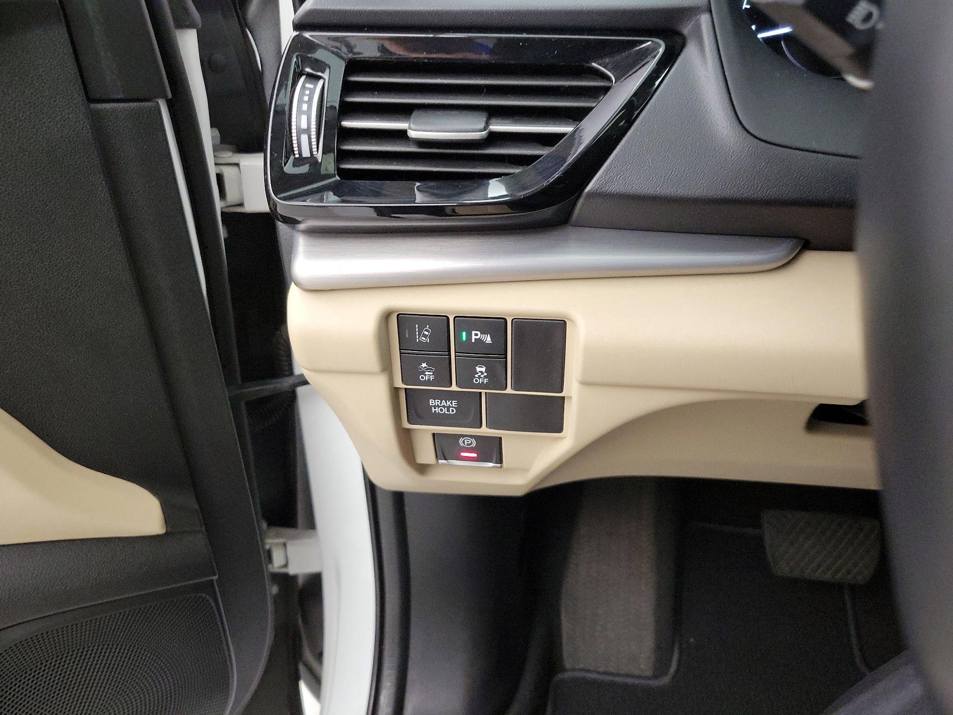 Thumbnail: 2021 Acura RDX - 13