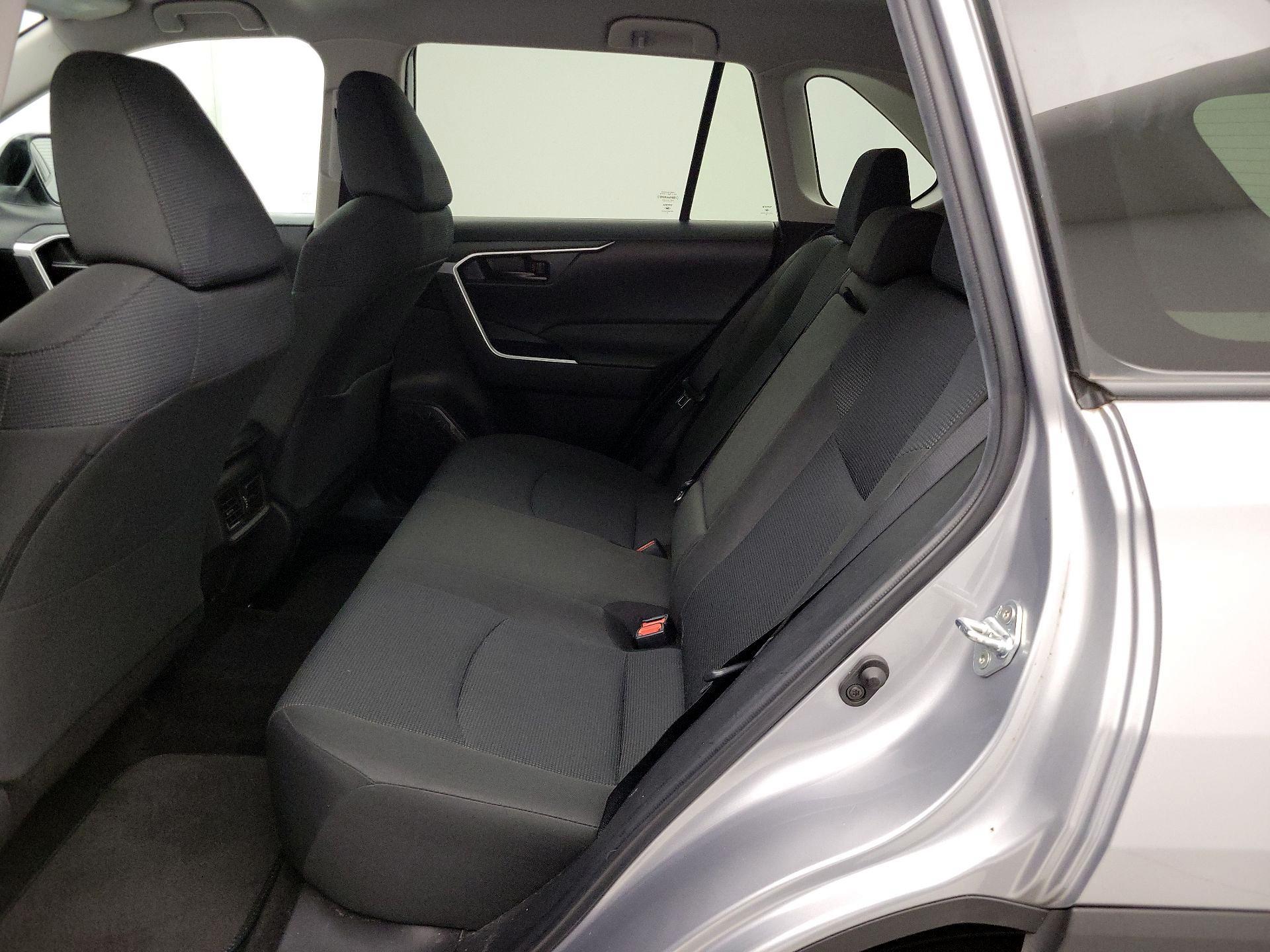 Thumbnail: 2022 Toyota RAV4 - 19