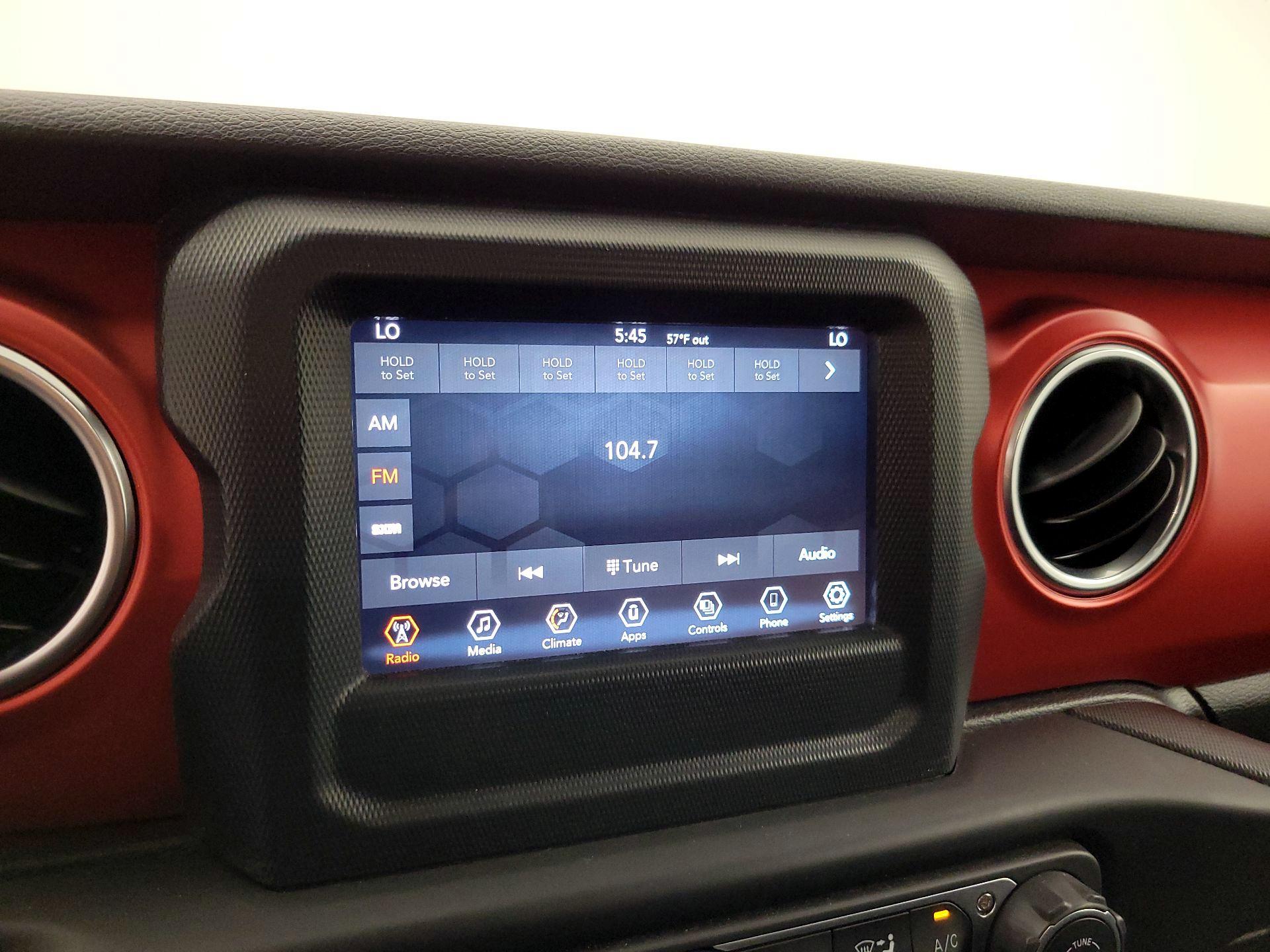 Thumbnail: 2021 Jeep Gladiator - 15