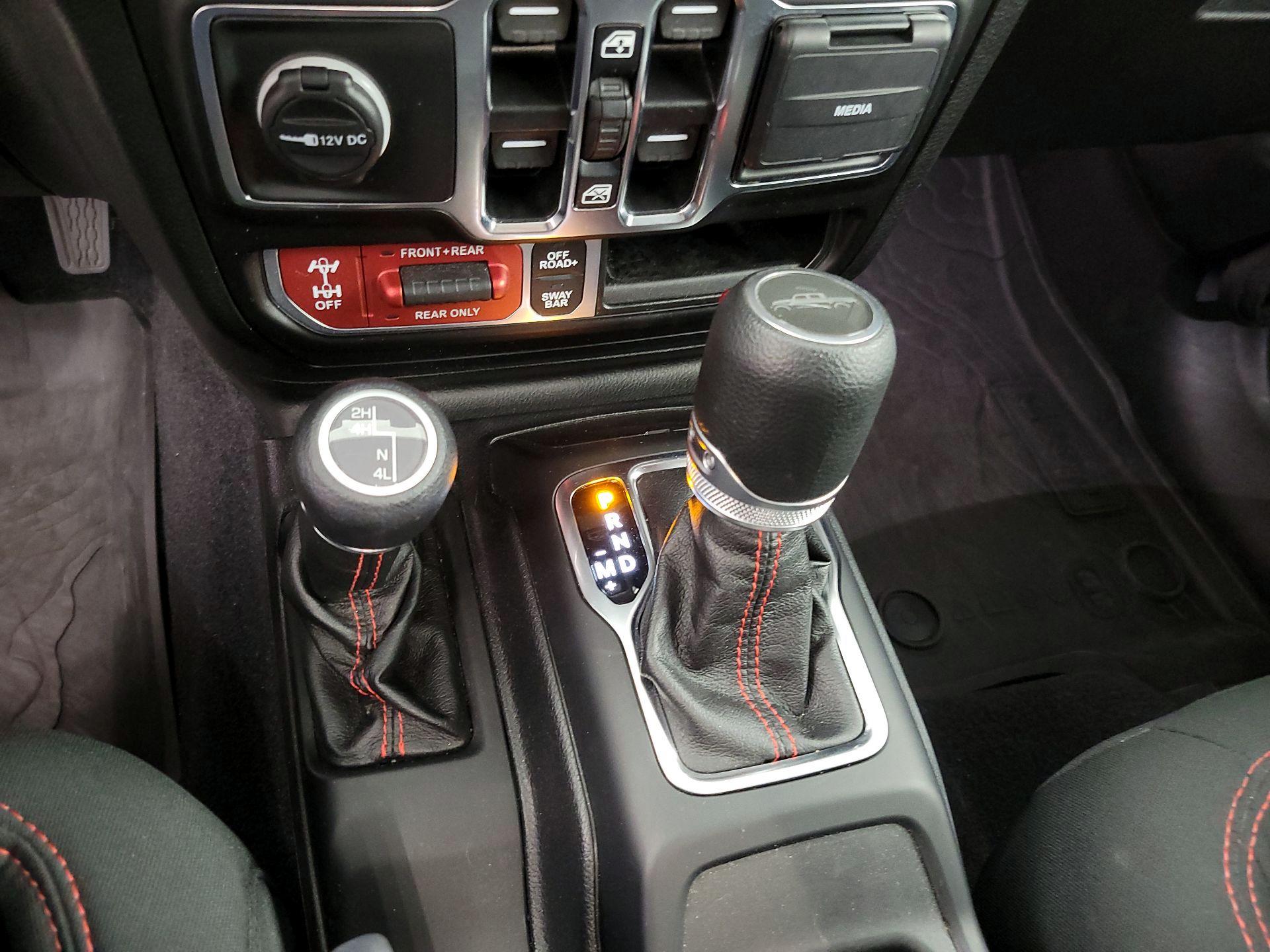 Thumbnail: 2021 Jeep Gladiator - 17