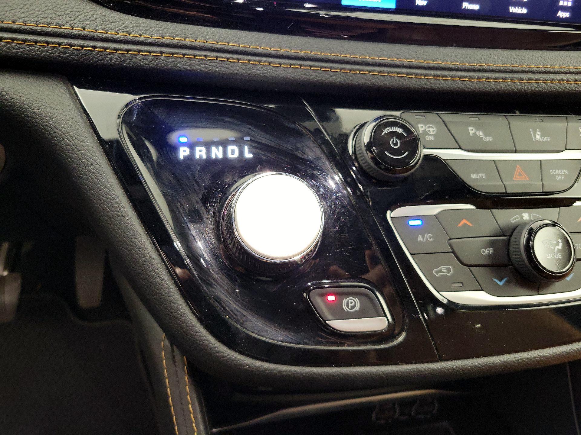 Thumbnail: 2023 Chrysler Pacifica - 18