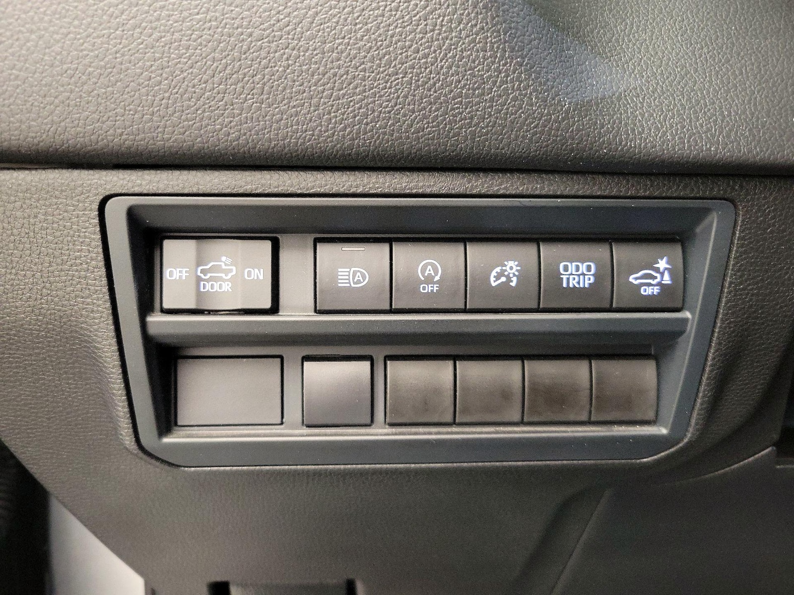 2022 Toyota Tundra Limited - Photo 14