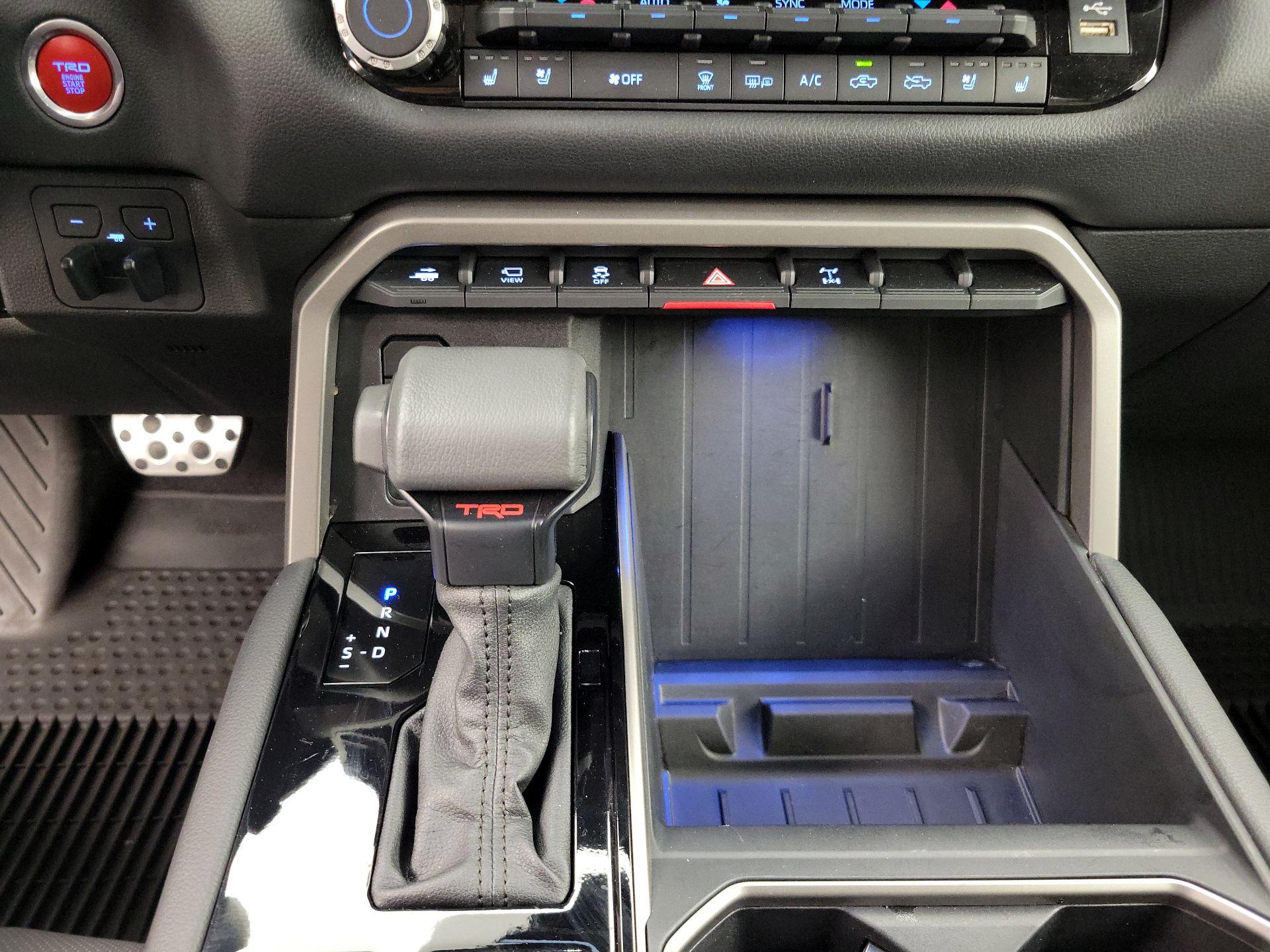 Thumbnail: 2022 Toyota Tundra - 17