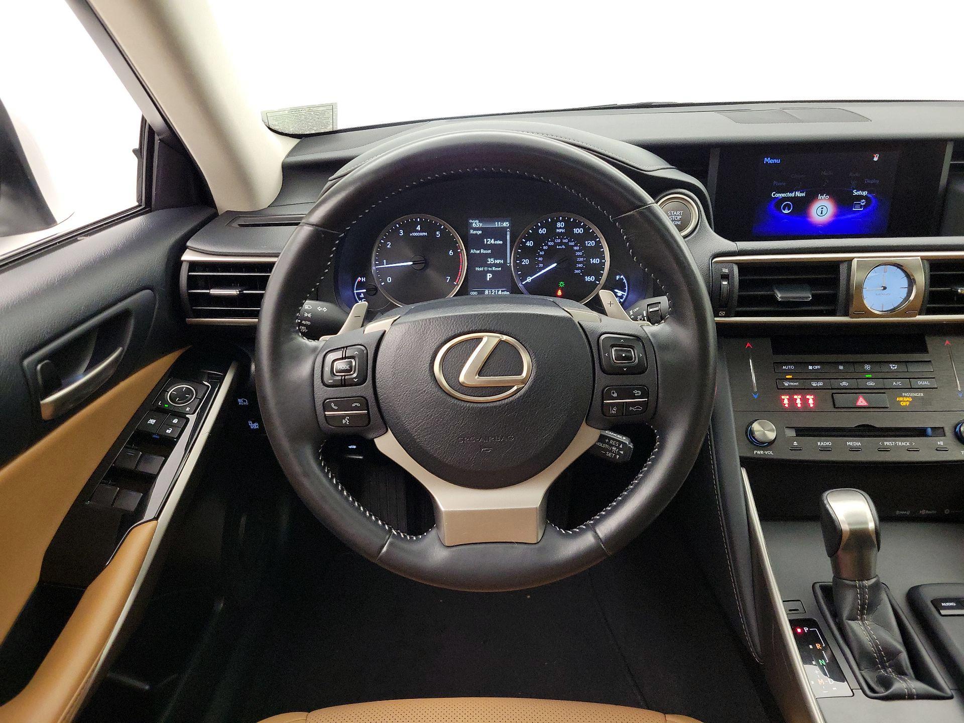 Thumbnail: 2020 Lexus IS - 10