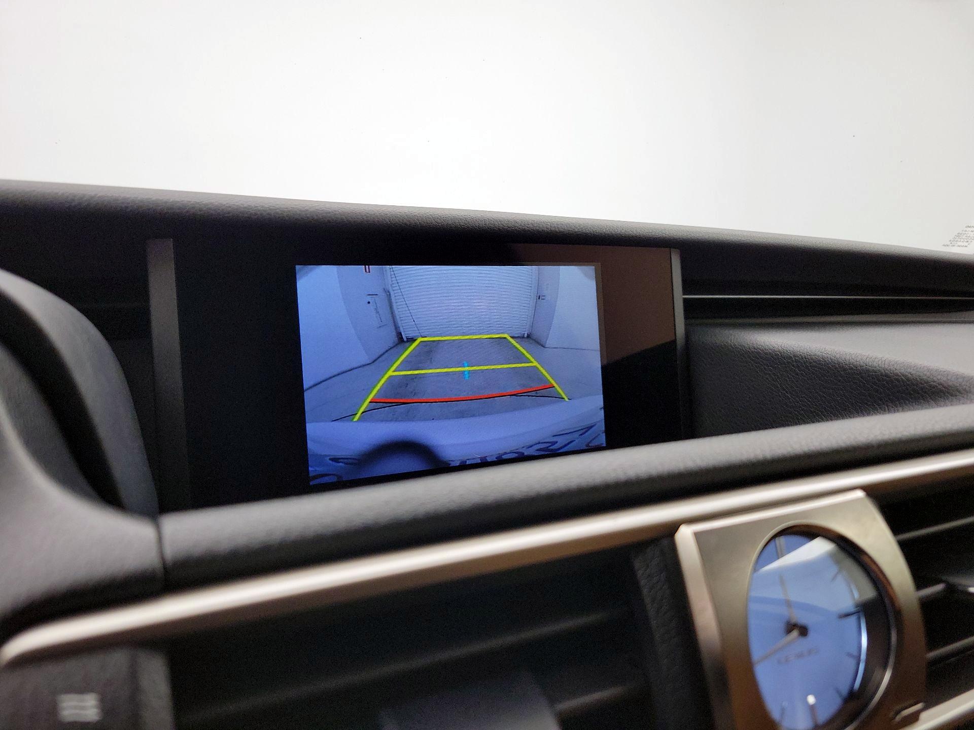 Thumbnail: 2020 Lexus IS - 14