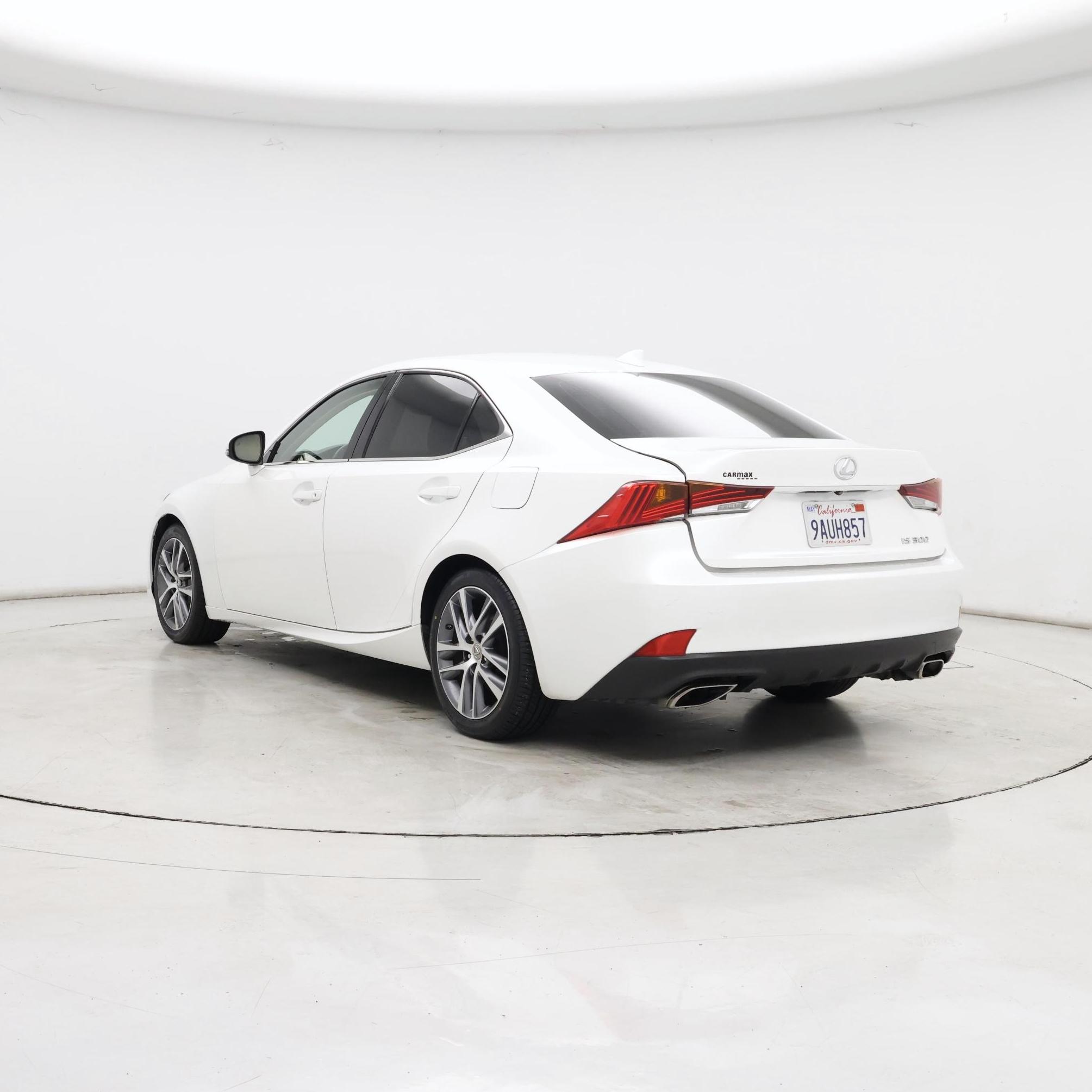 Thumbnail: 2020 Lexus IS - 2