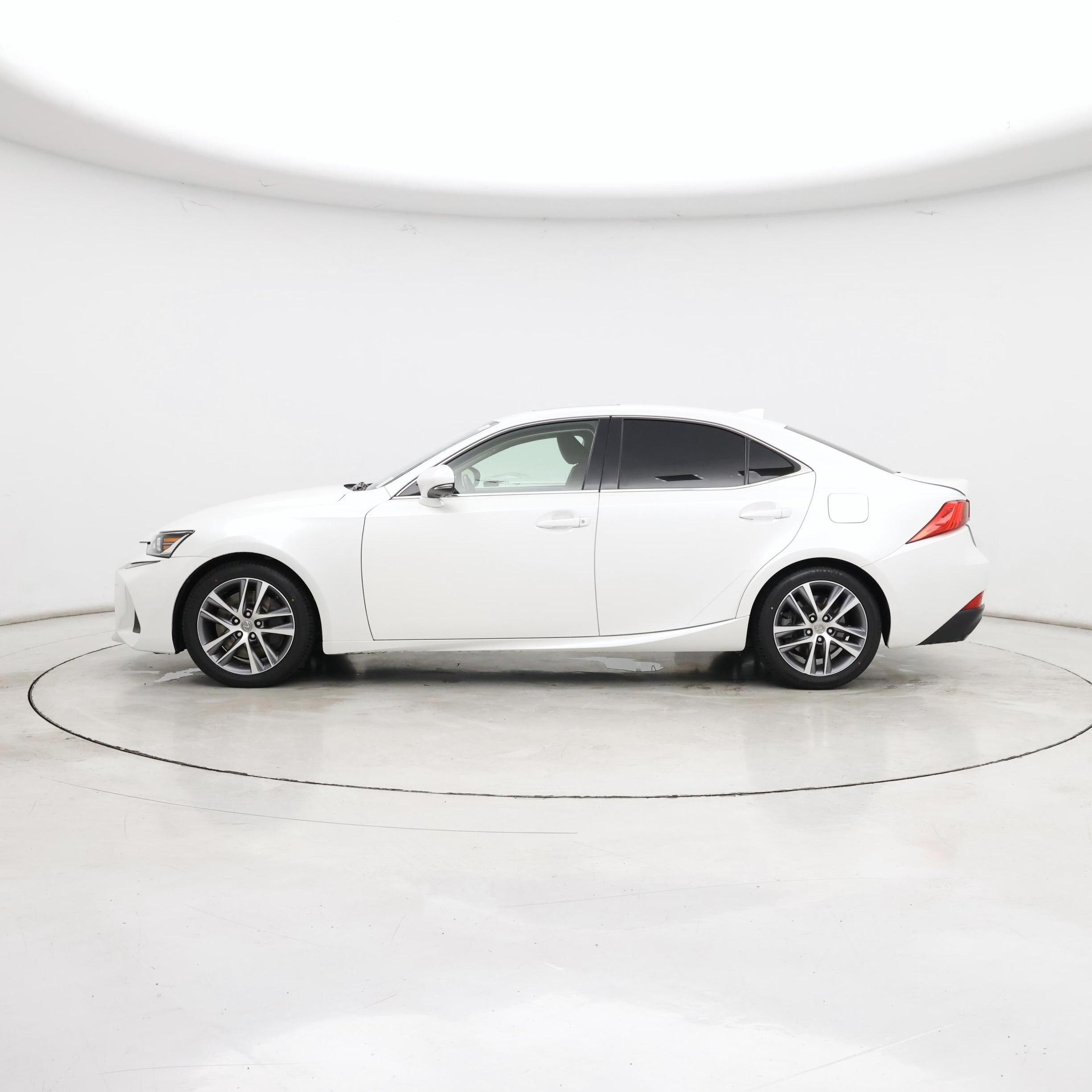 Thumbnail: 2020 Lexus IS - 3