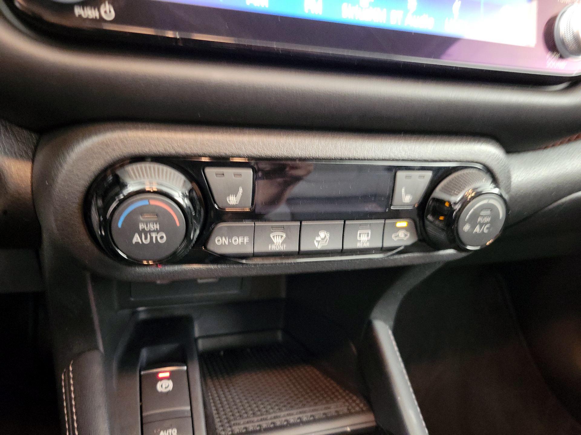 Thumbnail: 2022 Nissan Kicks - 16