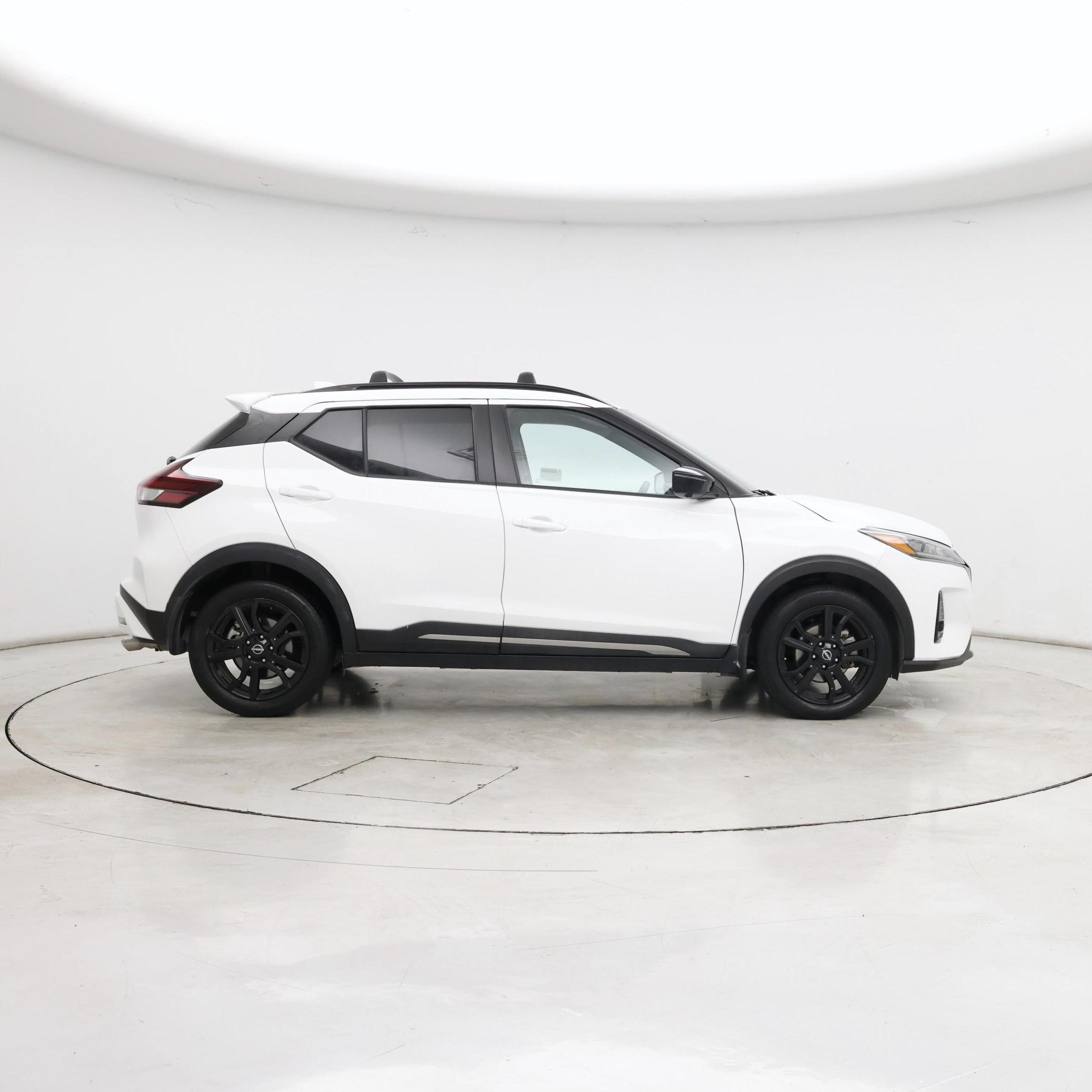 Thumbnail: 2022 Nissan Kicks - 7