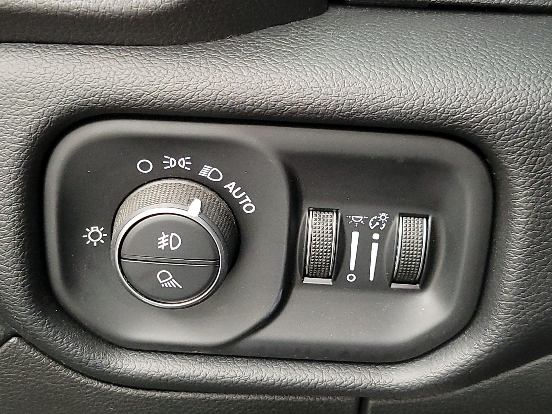 Thumbnail: 2019 RAM 1500 - 13