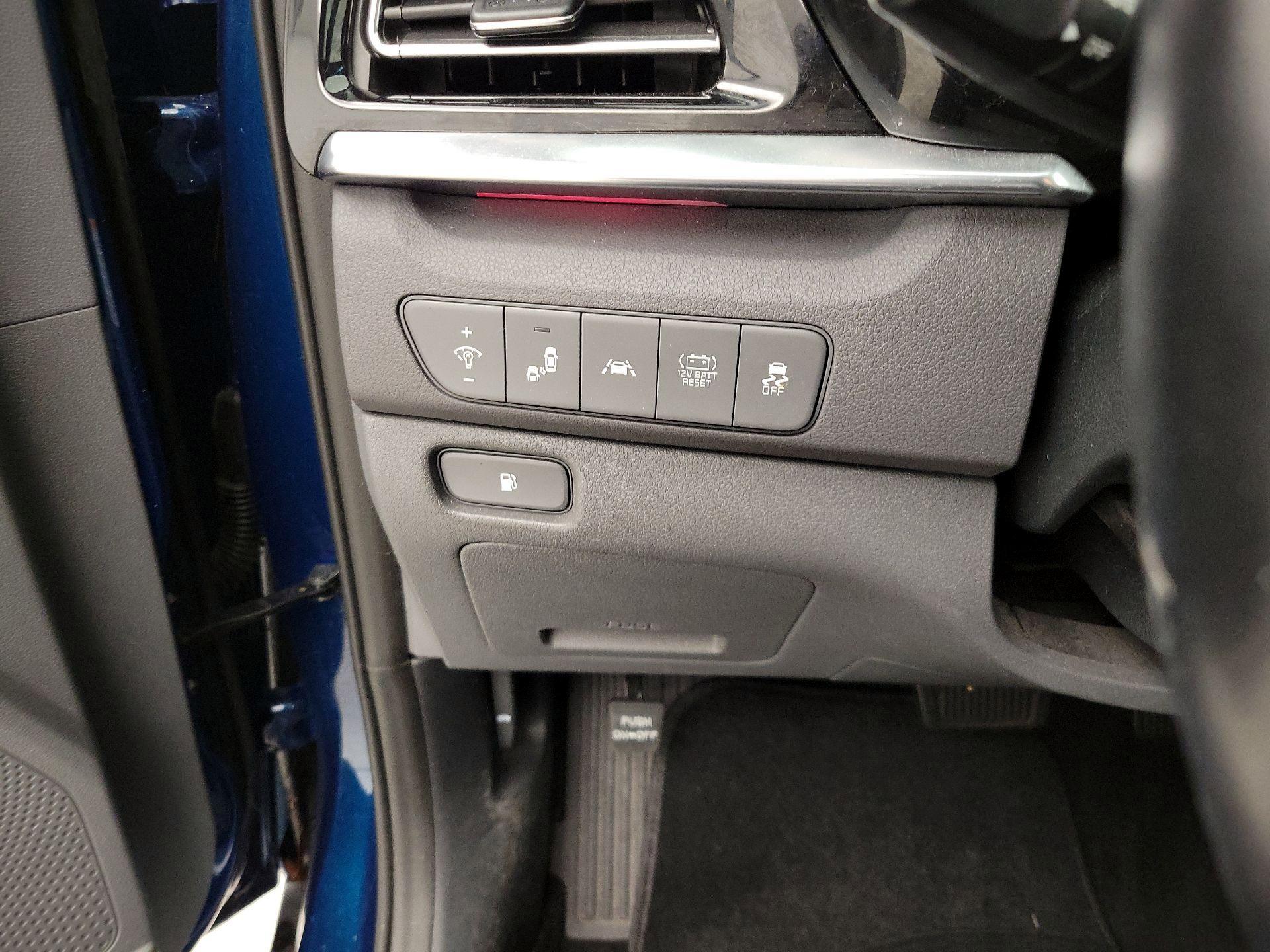 Thumbnail: 2022 Kia Niro - 13