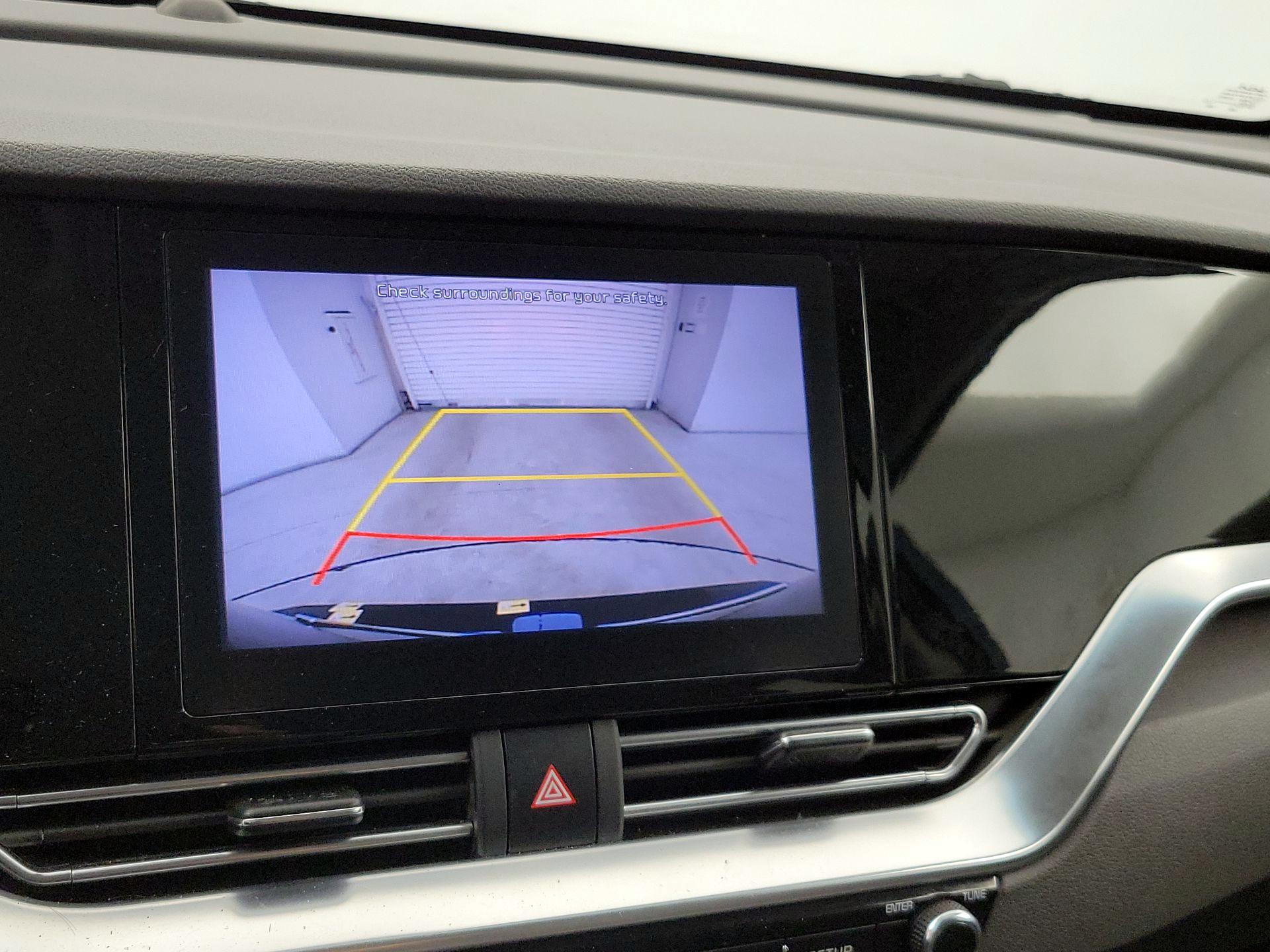 Thumbnail: 2022 Kia Niro - 14