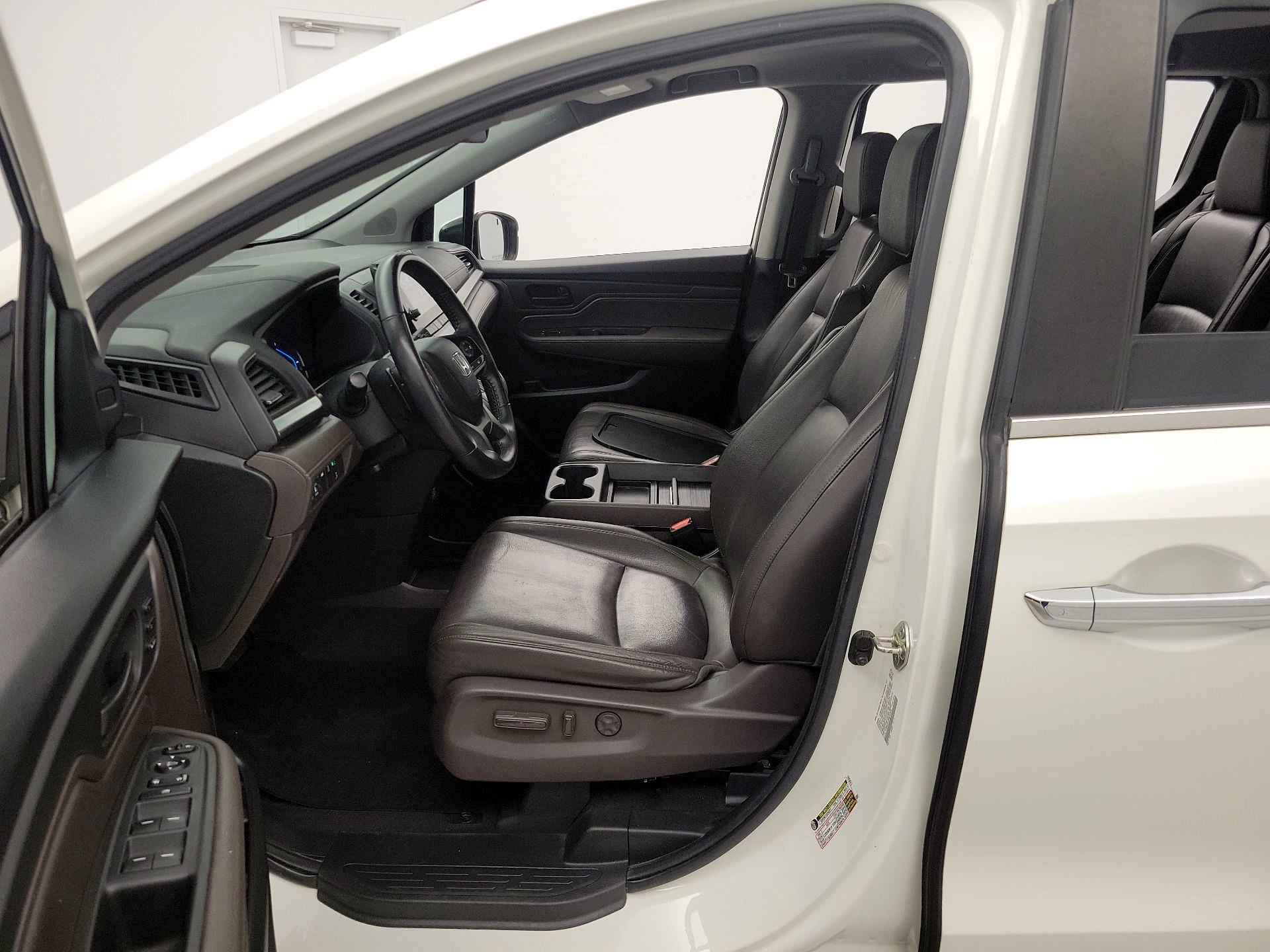 Thumbnail: 2019 Honda Odyssey - 11