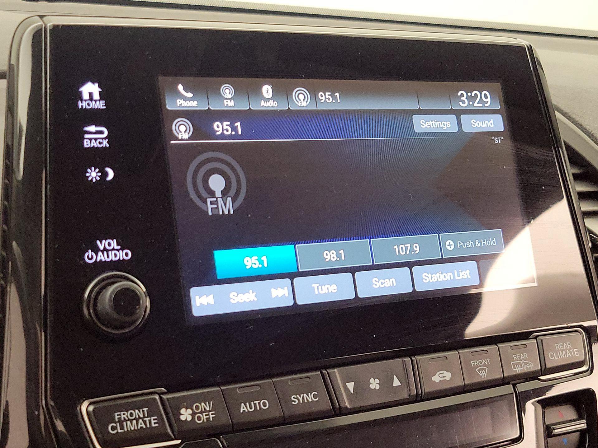 Thumbnail: 2019 Honda Odyssey - 15