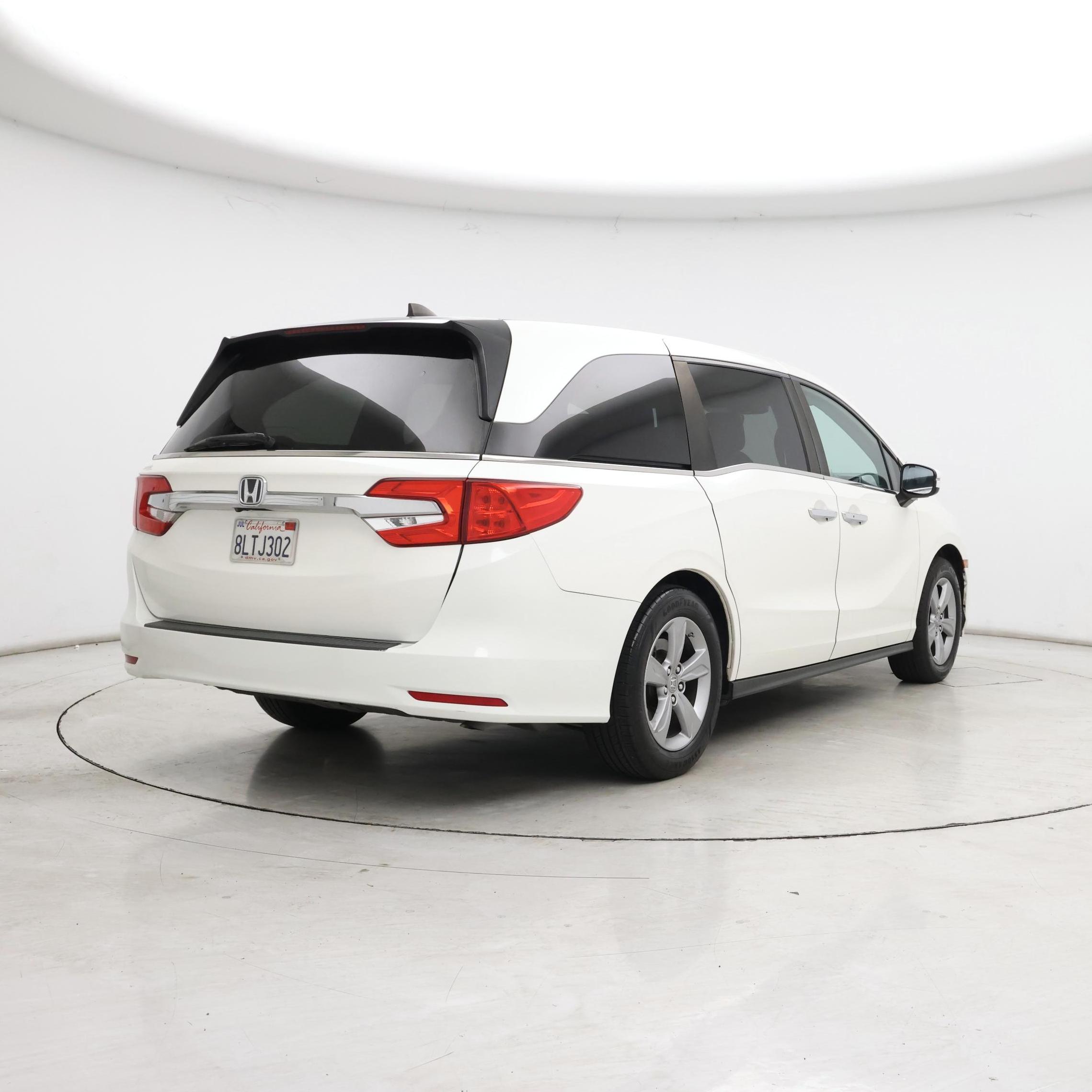 Thumbnail: 2019 Honda Odyssey - 8