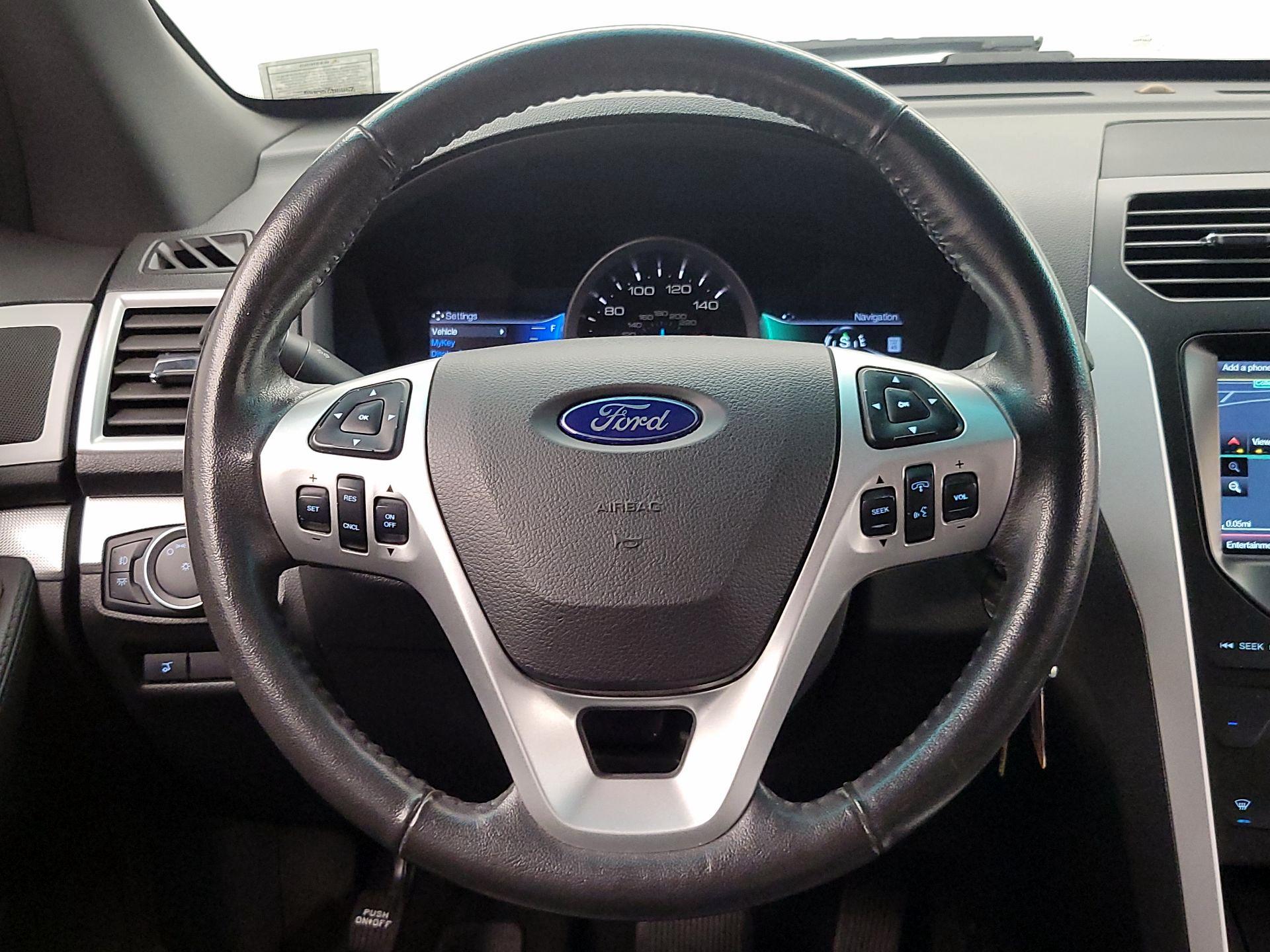 Thumbnail: 2014 Ford Explorer - 10