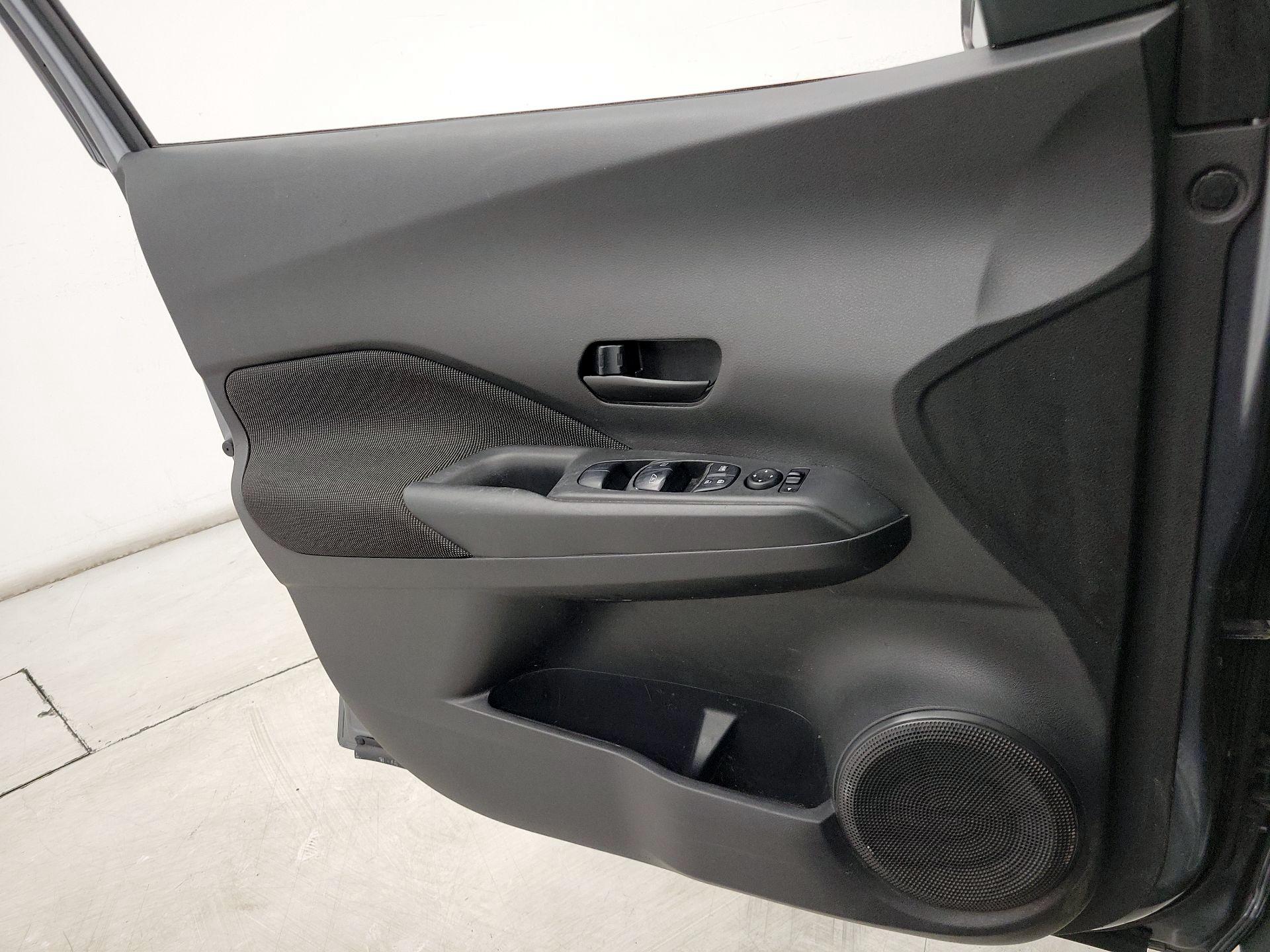 Thumbnail: 2019 Nissan Kicks - 12