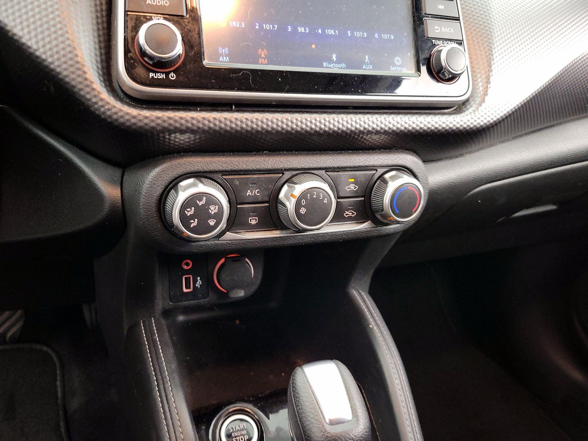 Thumbnail: 2019 Nissan Kicks - 16