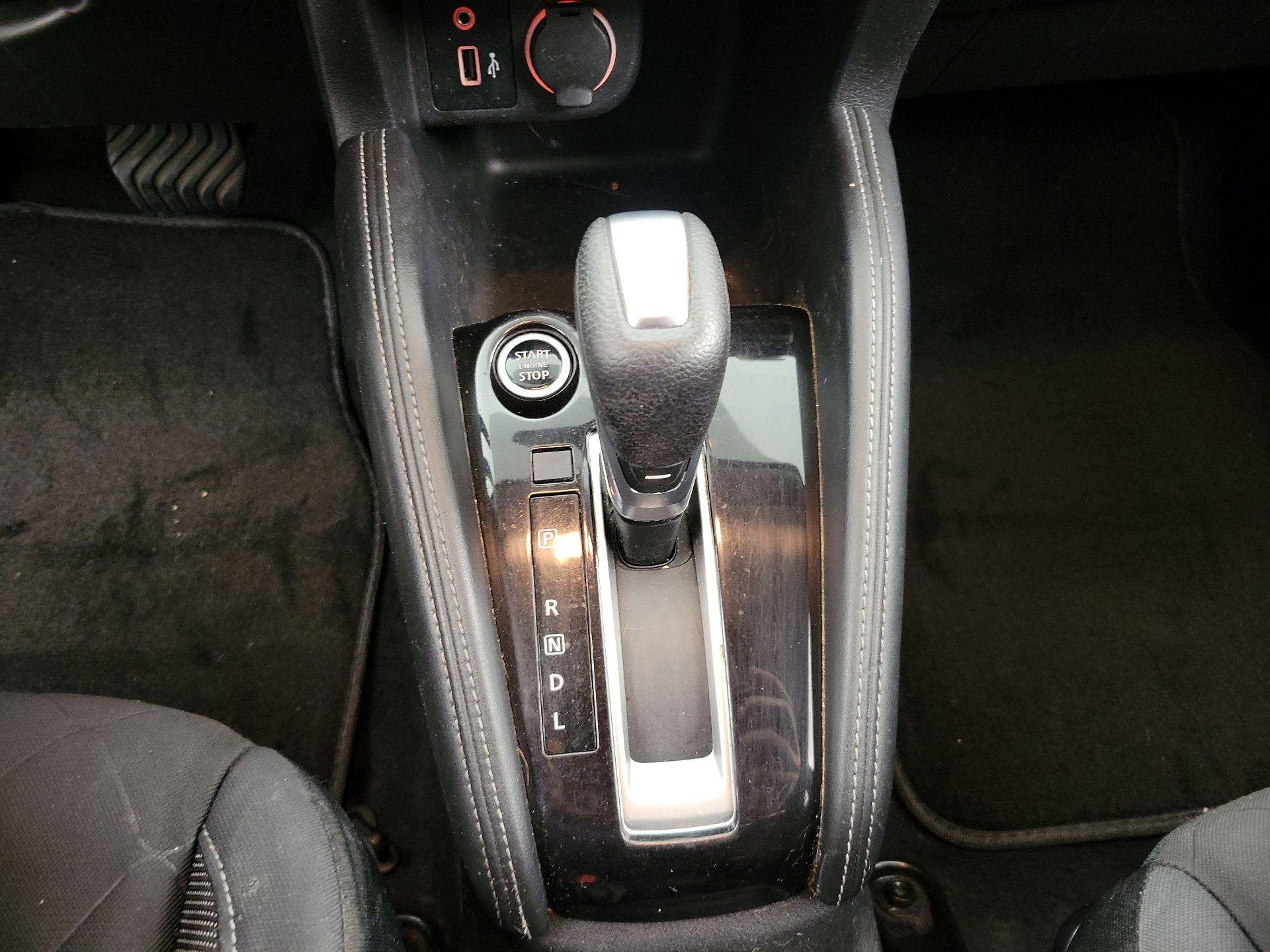 Thumbnail: 2019 Nissan Kicks - 17