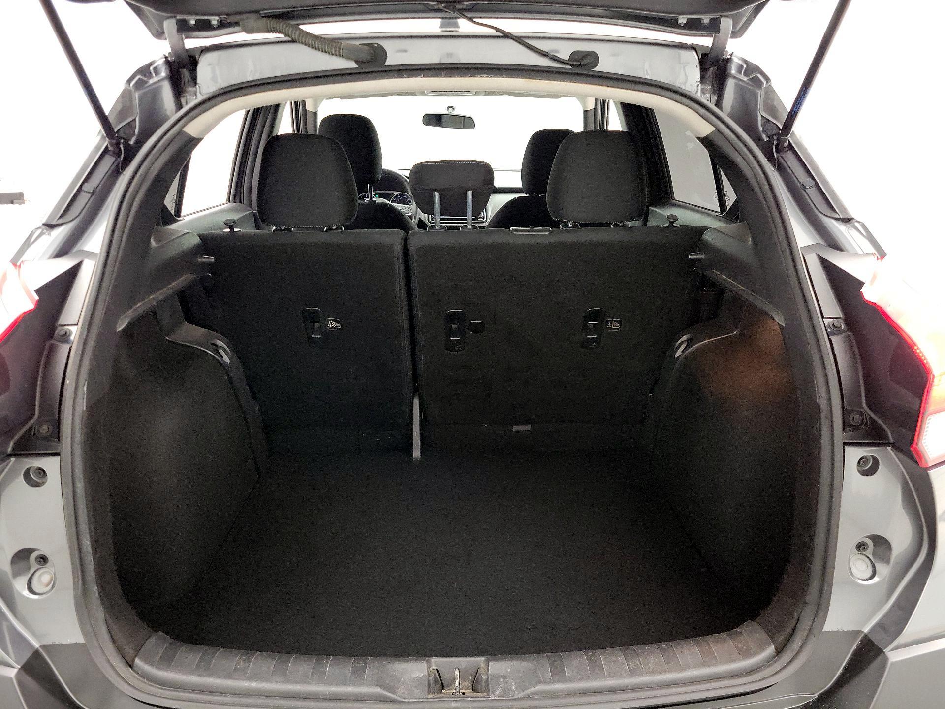 Thumbnail: 2019 Nissan Kicks - 20