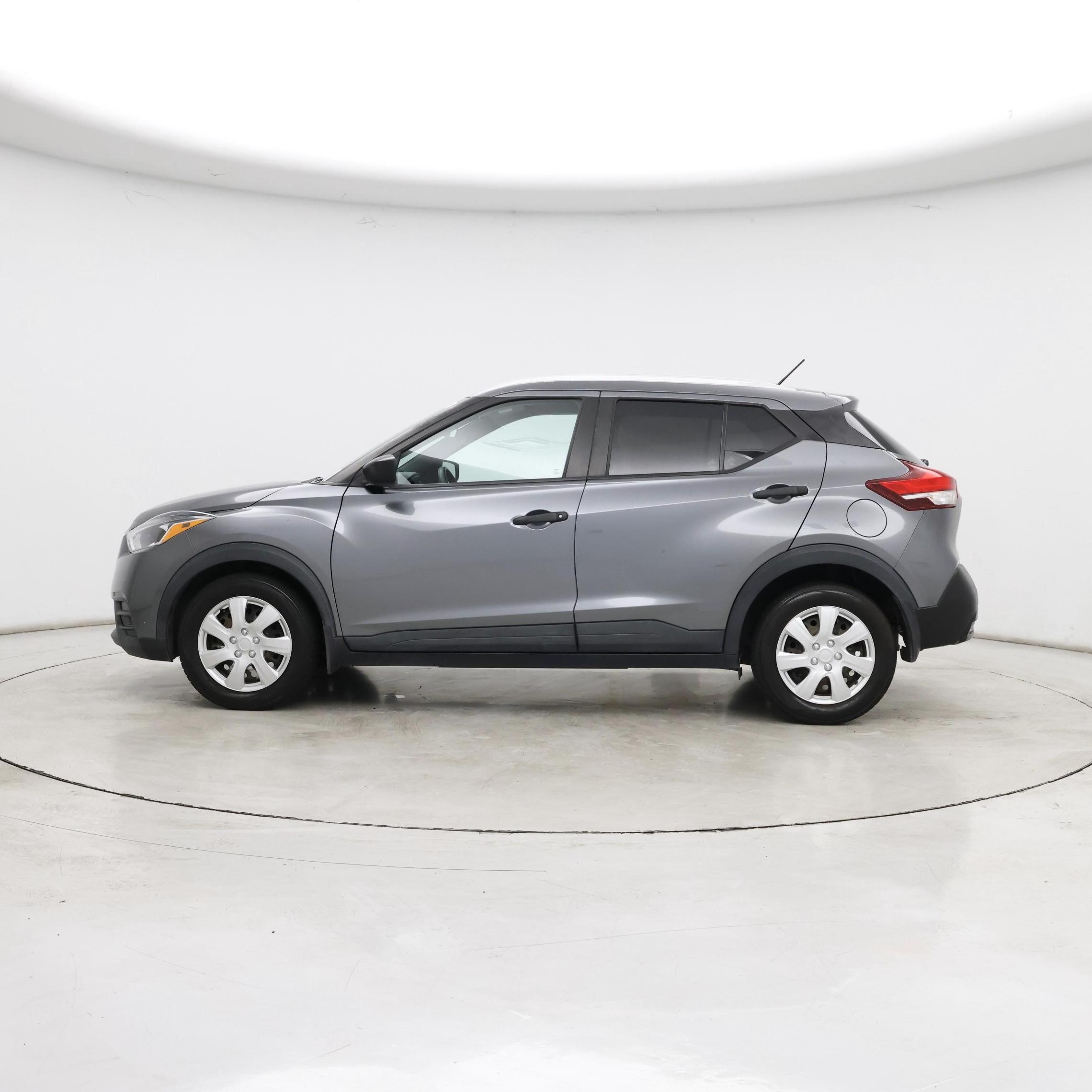 Thumbnail: 2019 Nissan Kicks - 3