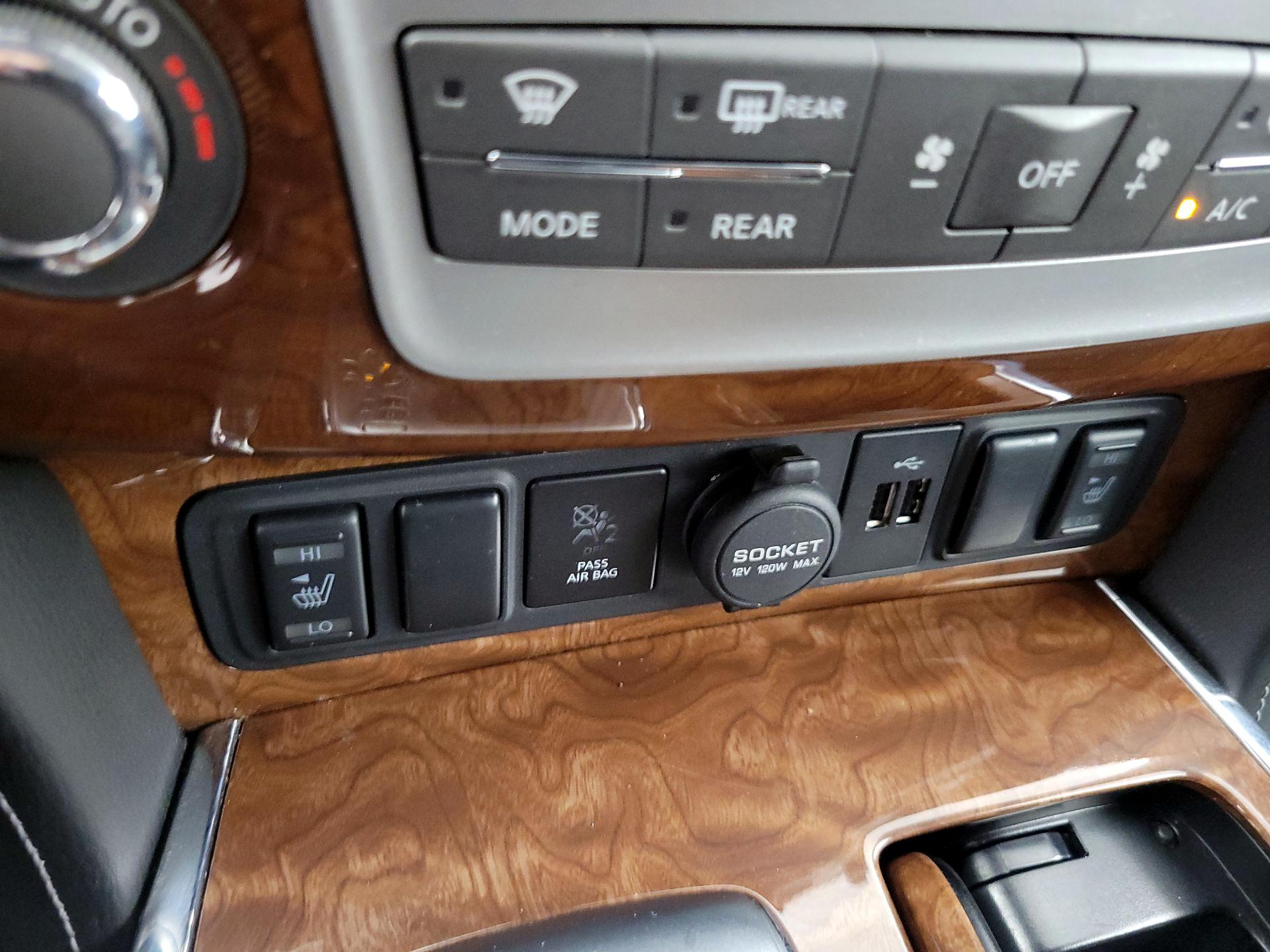 Thumbnail: 2018 INFINITI QX80 - 19