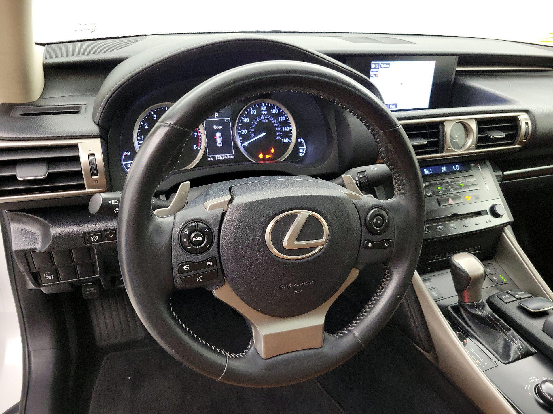 Thumbnail: 2014 Lexus IS - 10
