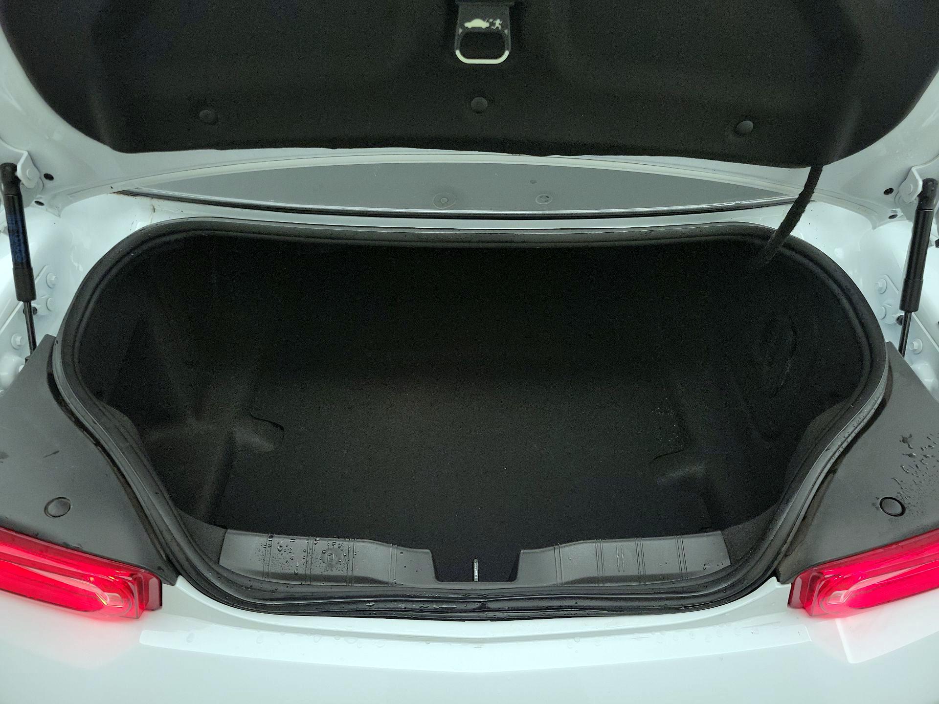 Thumbnail: 2021 Chevrolet Camaro - 17