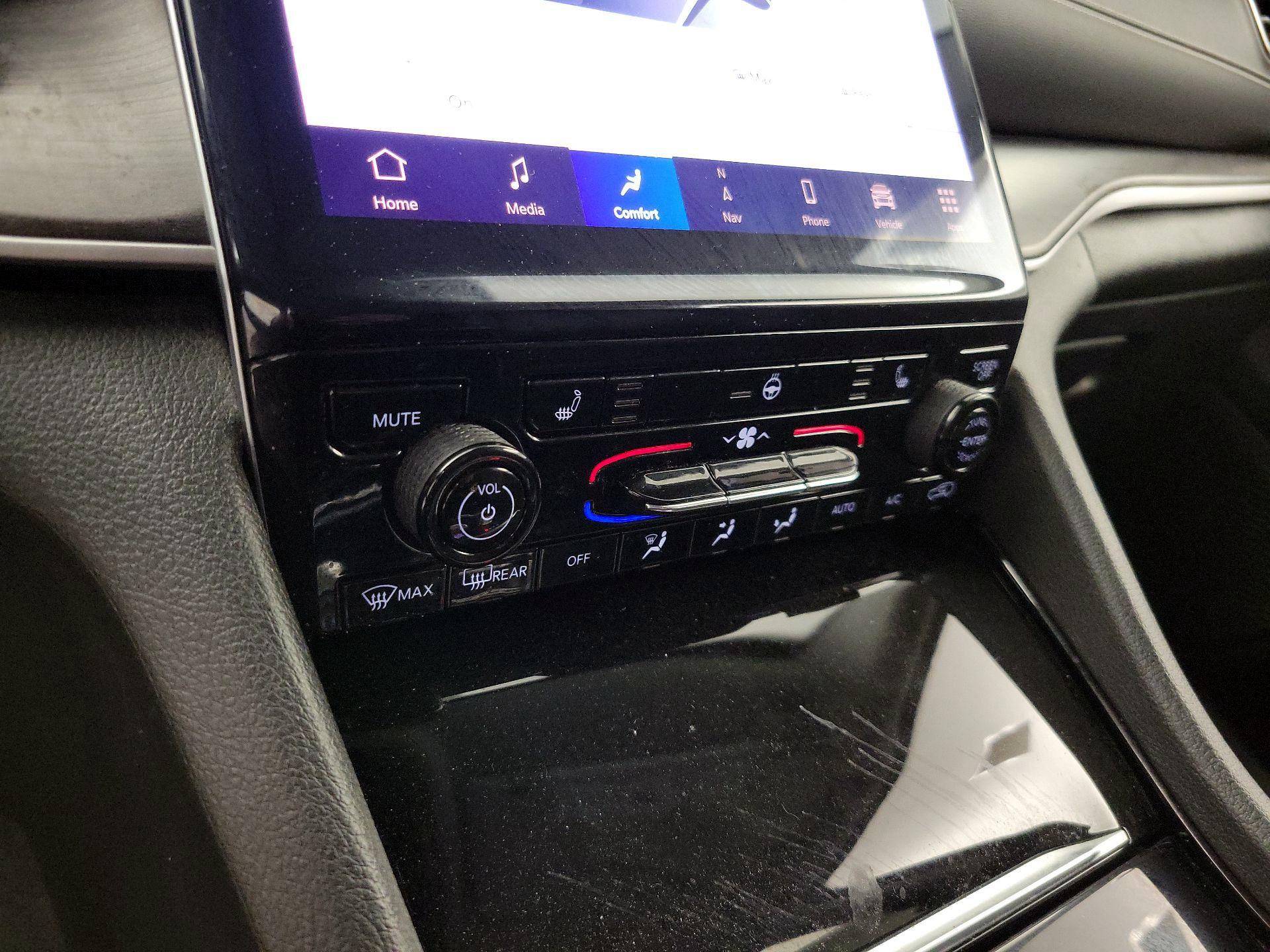 Thumbnail: 2023 Jeep Grand Cherokee L - 17