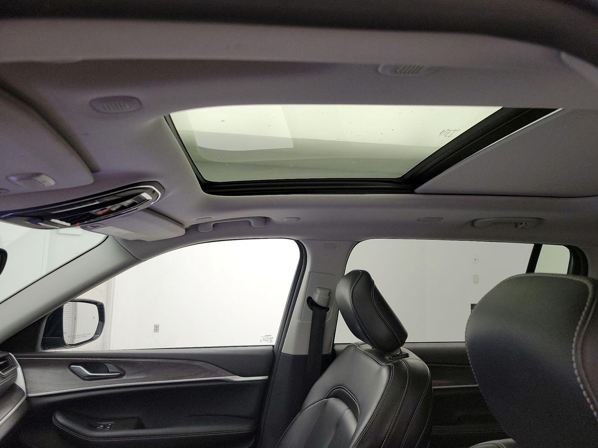 Thumbnail: 2023 Jeep Grand Cherokee L - 20