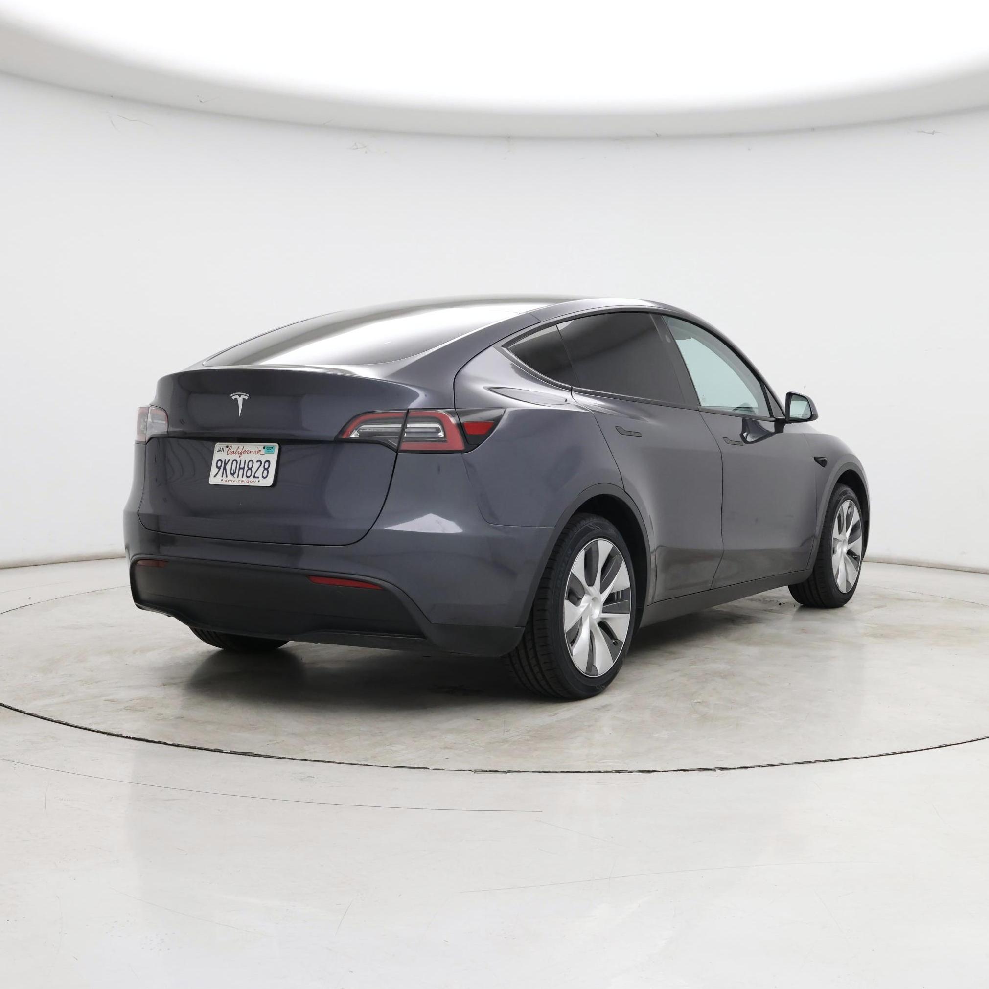 Thumbnail: 2023 Tesla Model Y - 8