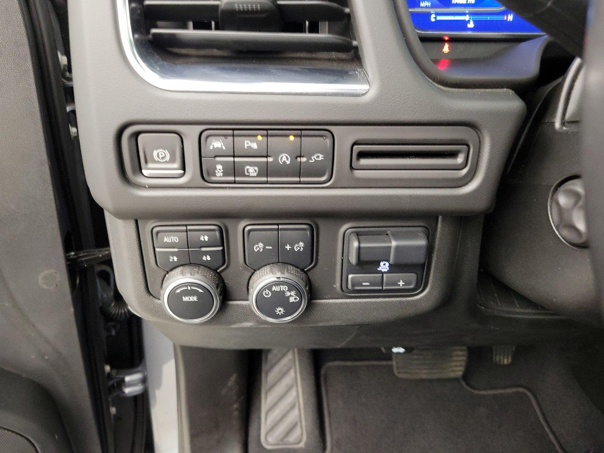 Thumbnail: 2022 Chevrolet Tahoe - 13