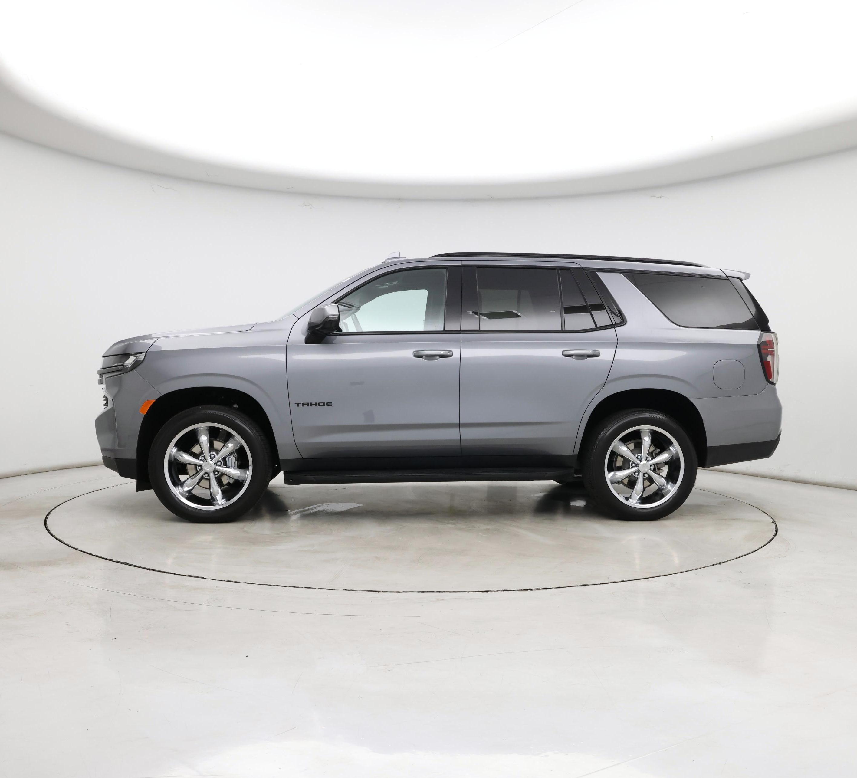 Thumbnail: 2022 Chevrolet Tahoe - 3