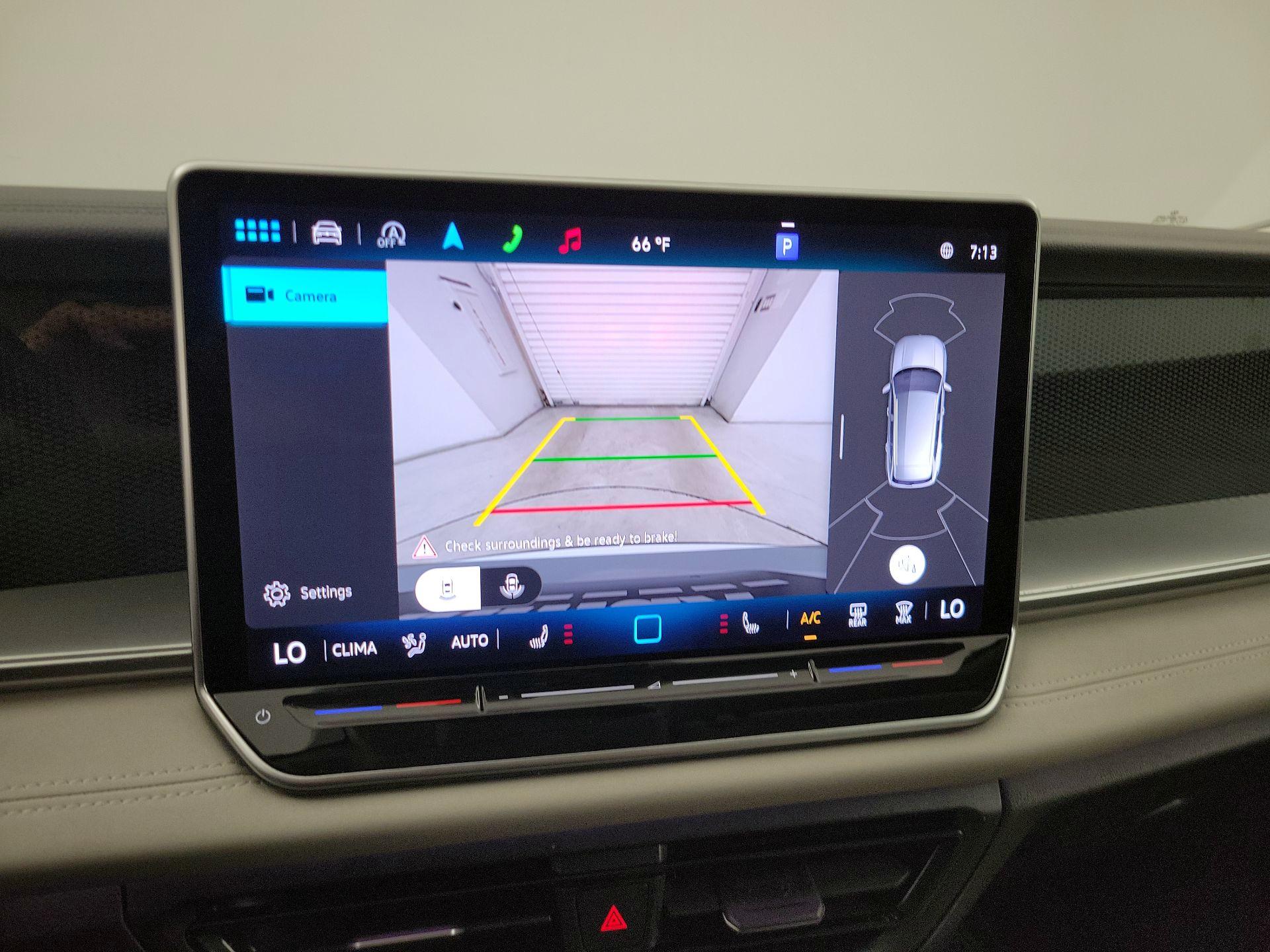 Thumbnail: 2025 Volkswagen Tiguan - 14