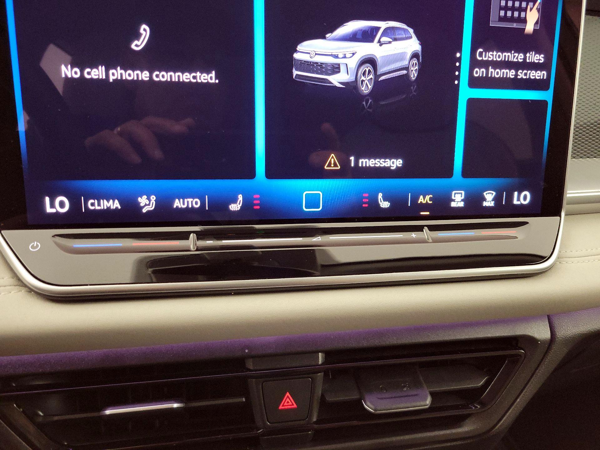 Thumbnail: 2025 Volkswagen Tiguan - 16