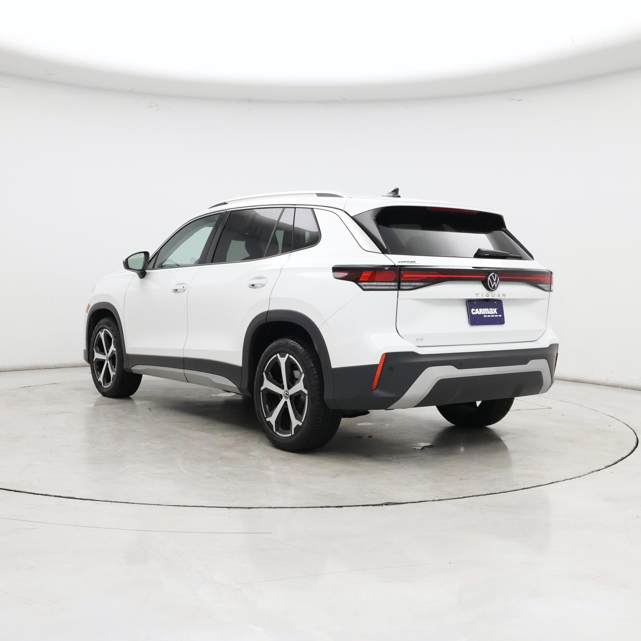 Thumbnail: 2025 Volkswagen Tiguan - 2