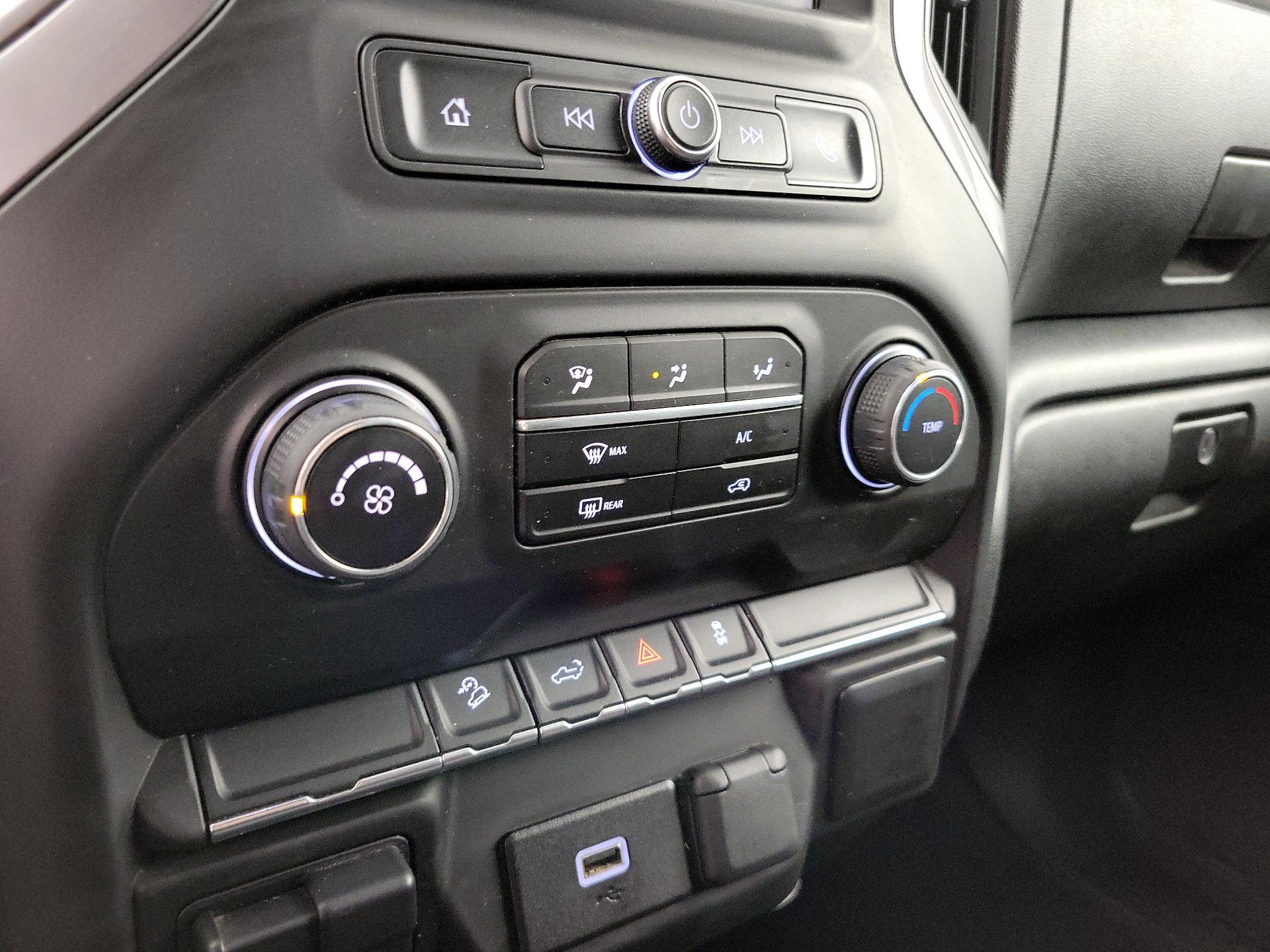 Thumbnail: 2019 Chevrolet Silverado 1500 - 16