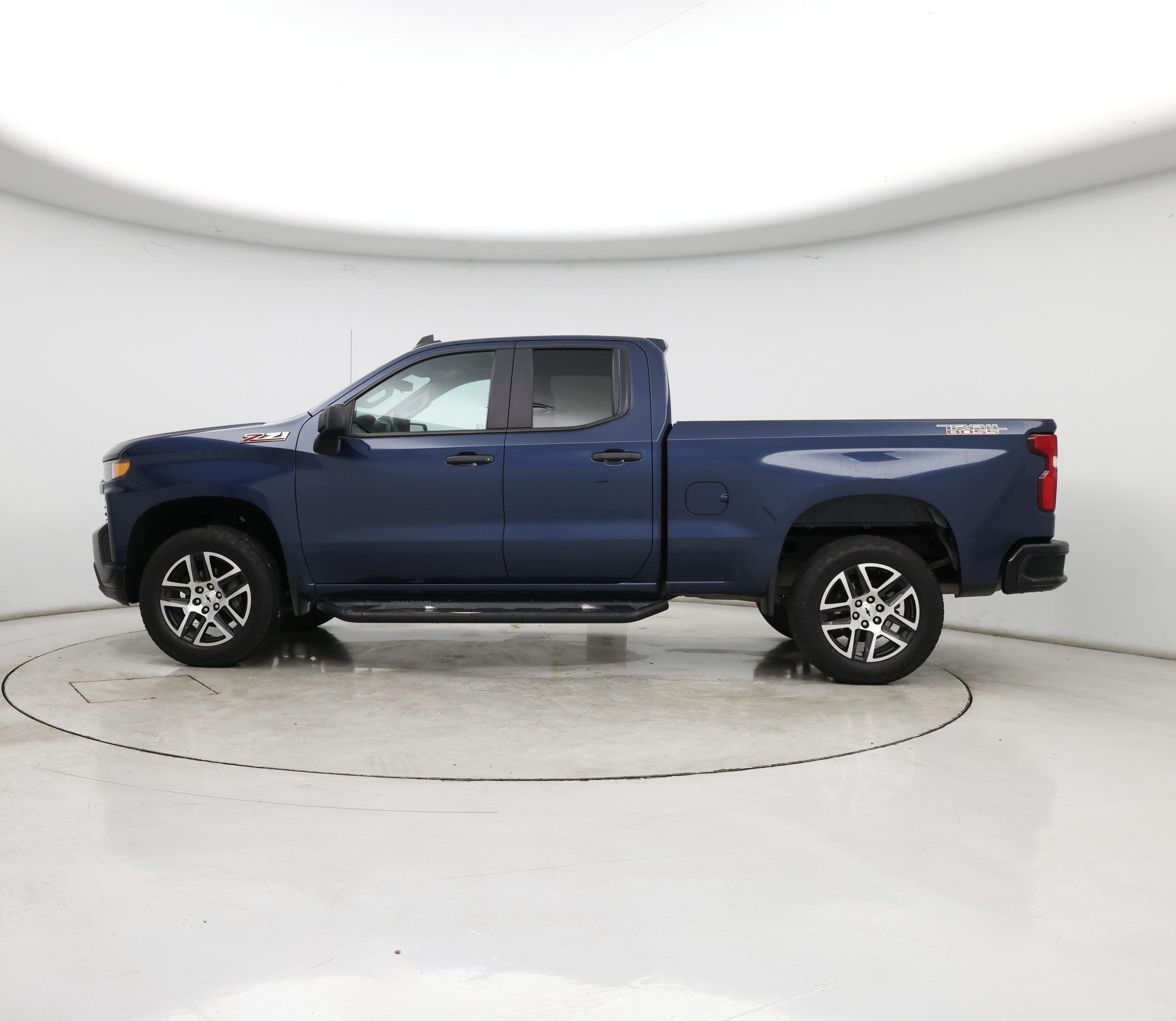 Thumbnail: 2019 Chevrolet Silverado 1500 - 3