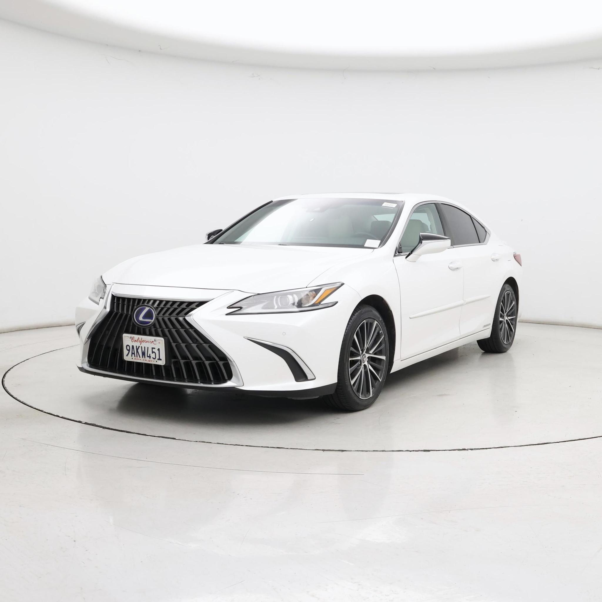 Thumbnail: 2022 Lexus ES - 4