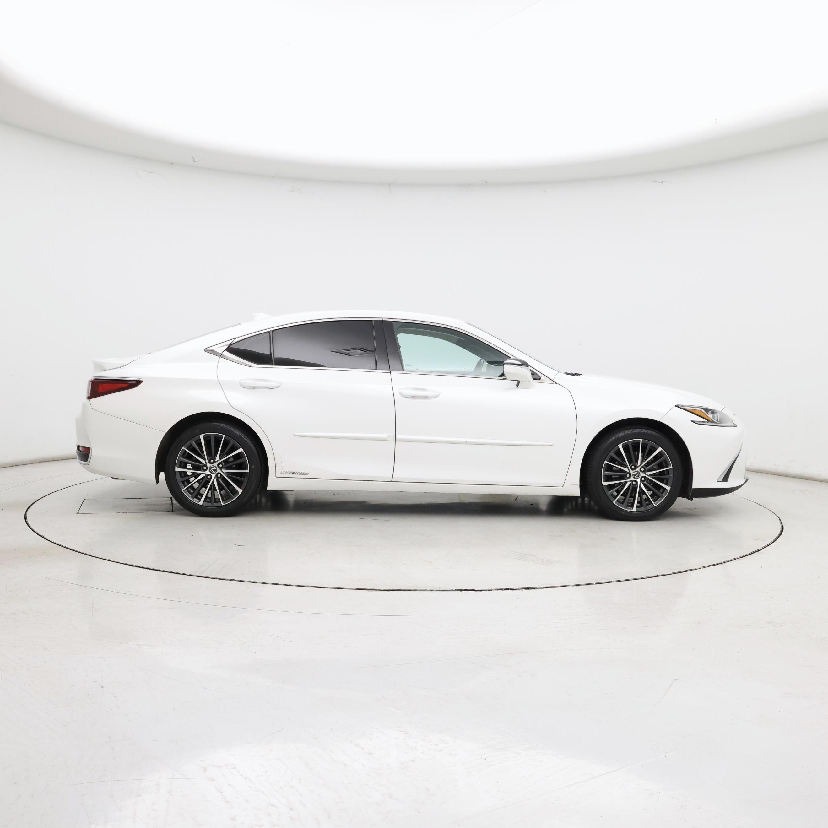 Thumbnail: 2022 Lexus ES - 7