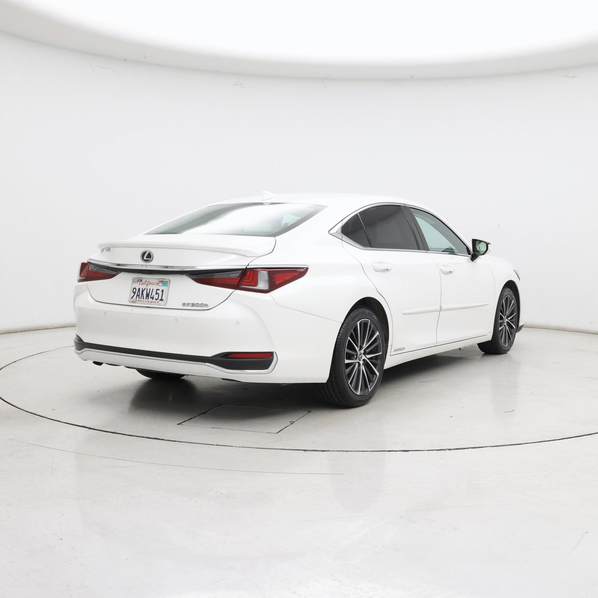 Thumbnail: 2022 Lexus ES - 8