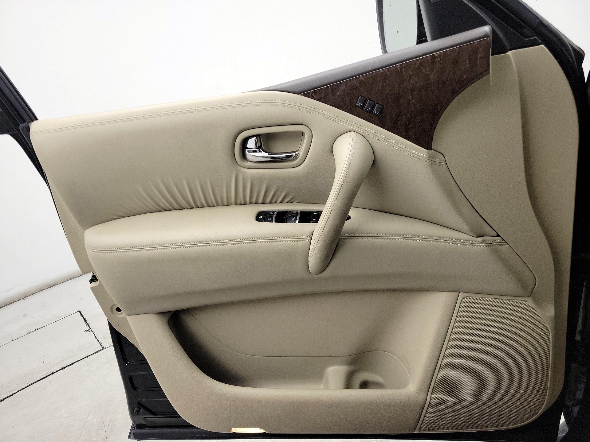 Thumbnail: 2015 INFINITI QX80 - 12