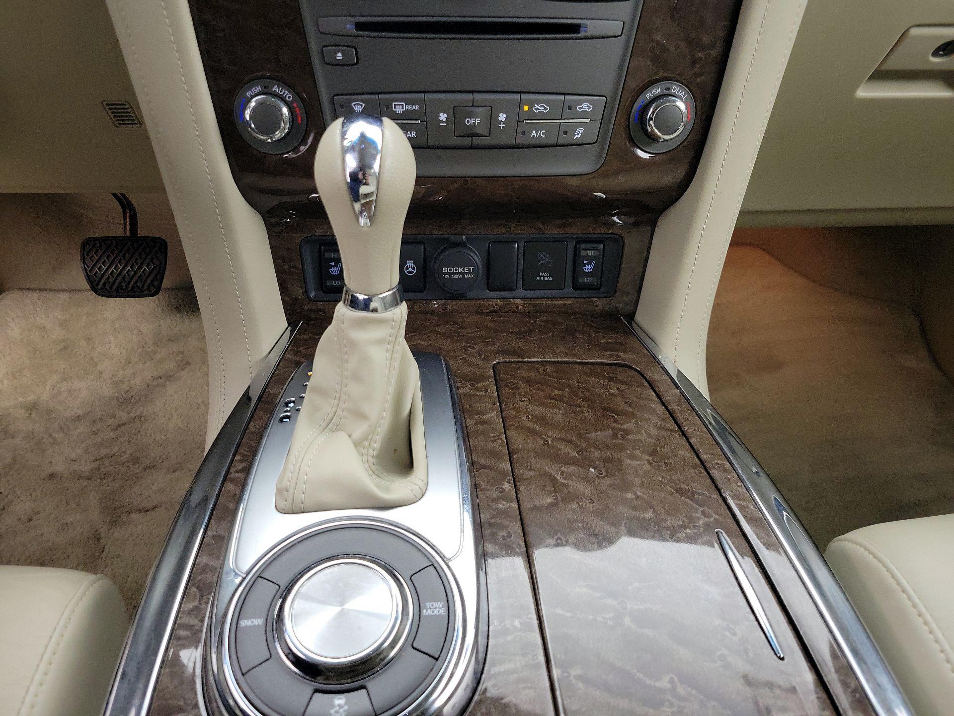 Thumbnail: 2015 INFINITI QX80 - 18