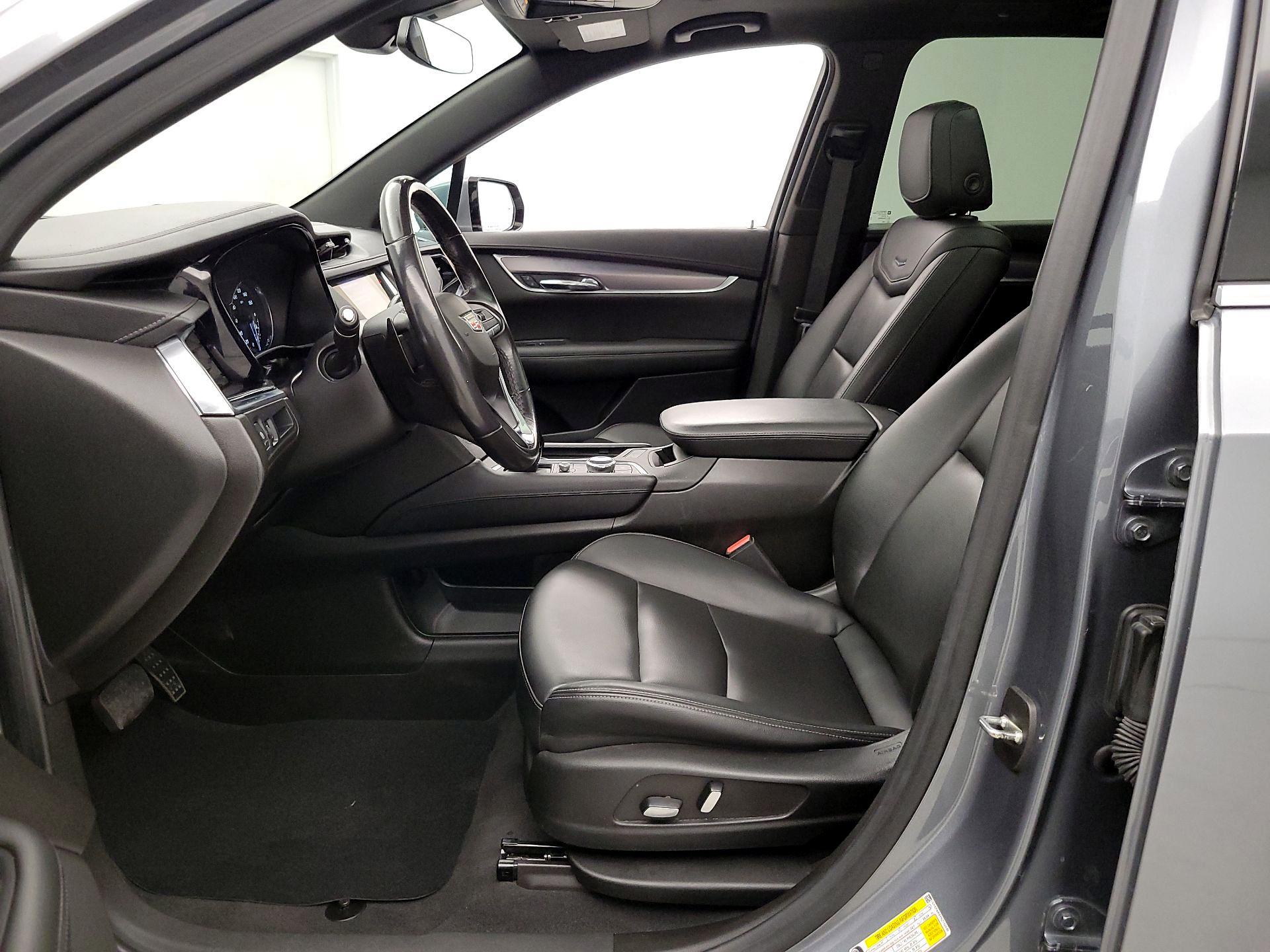Thumbnail: 2022 Cadillac XT6 - 11
