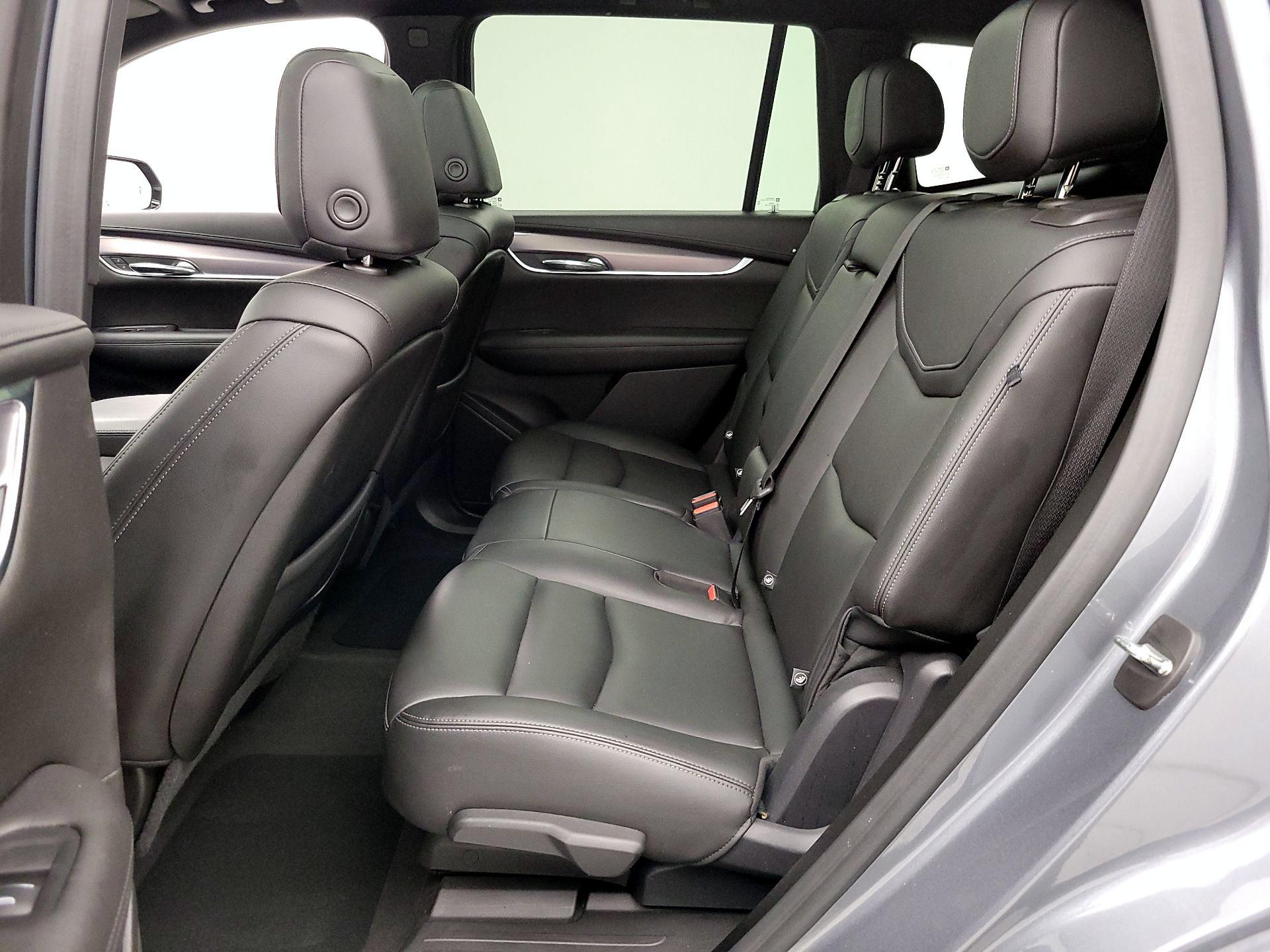 Thumbnail: 2022 Cadillac XT6 - 20