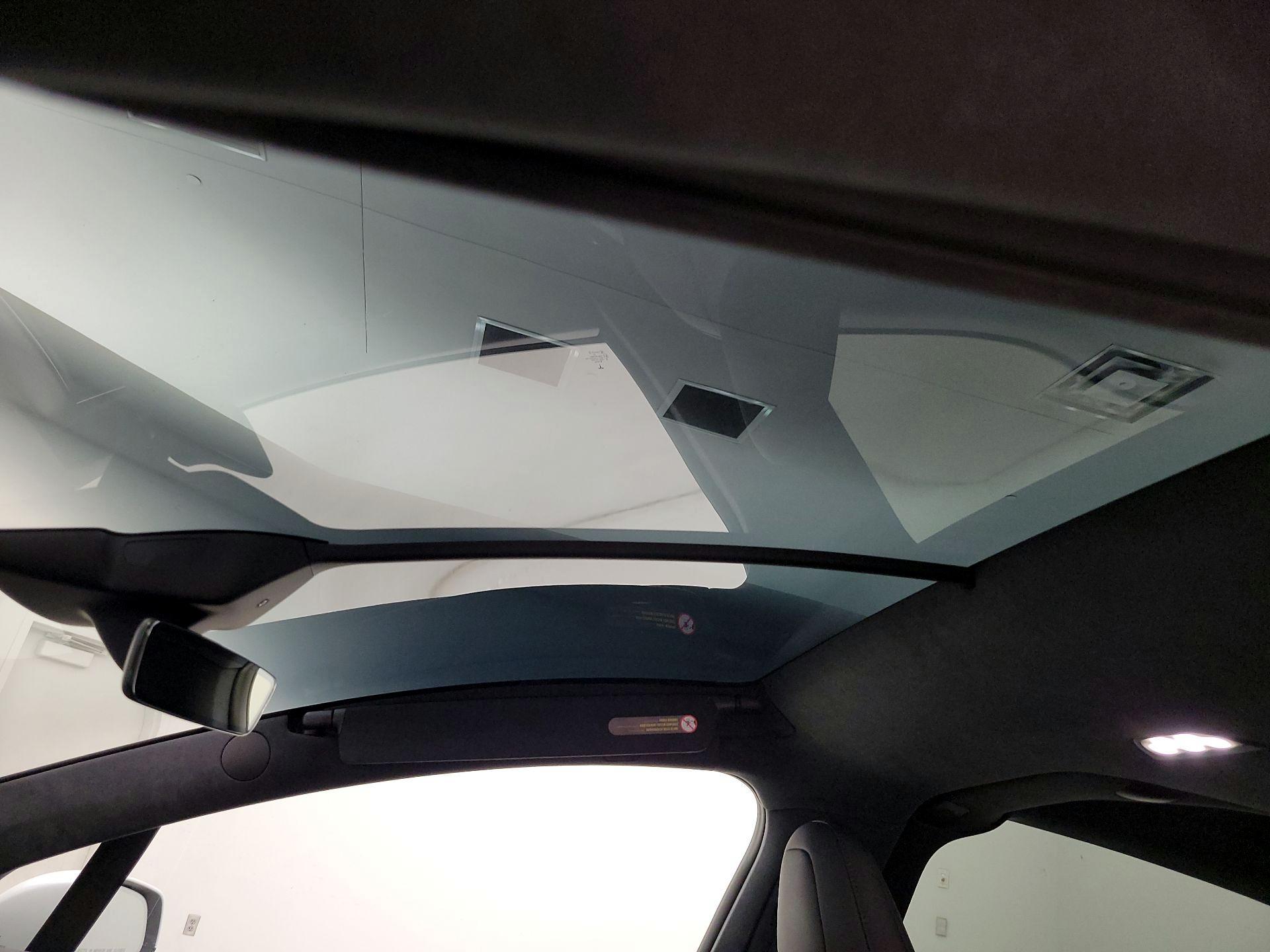 Thumbnail: 2023 Tesla Model X - 18