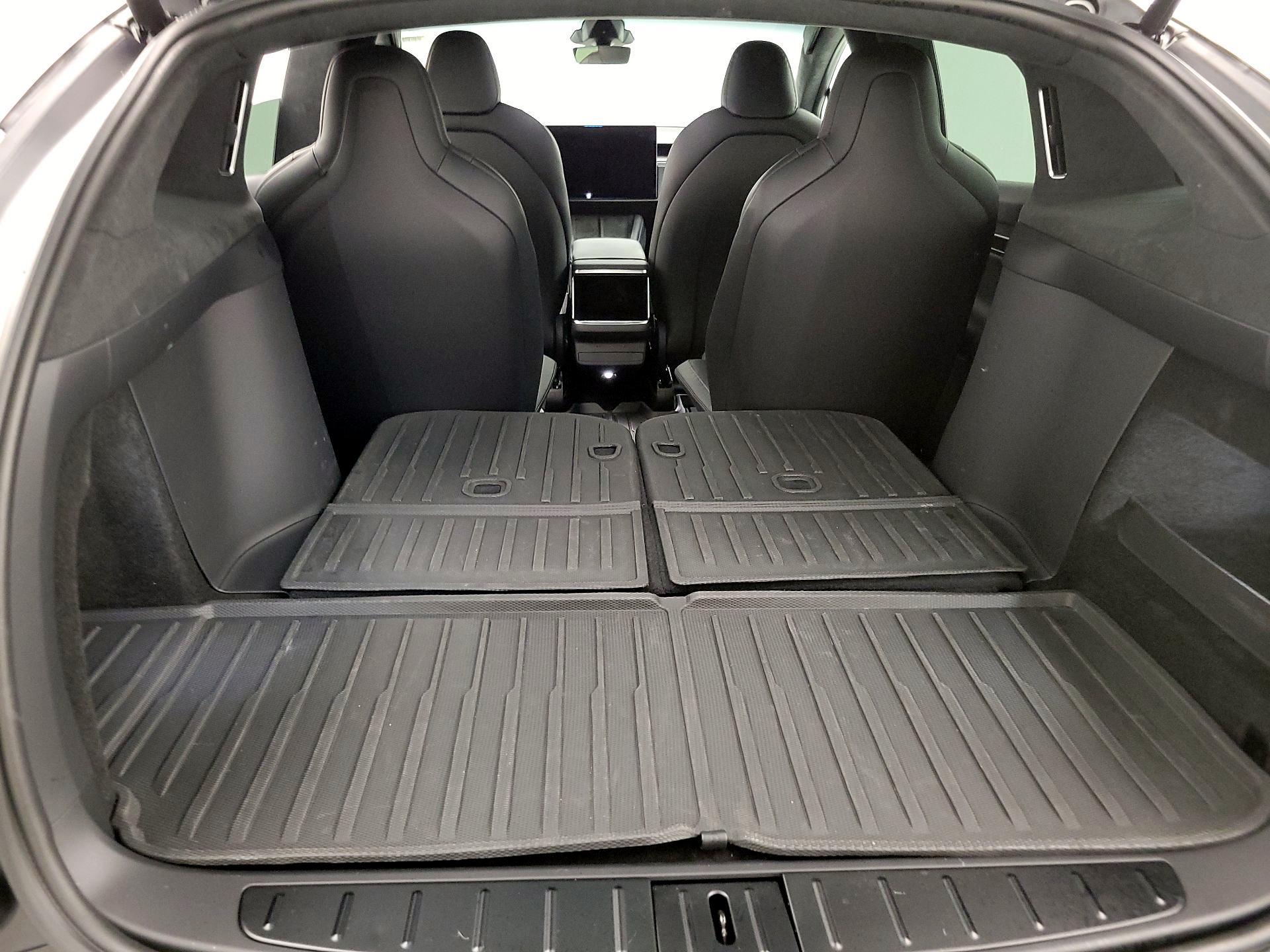 Thumbnail: 2023 Tesla Model X - 20